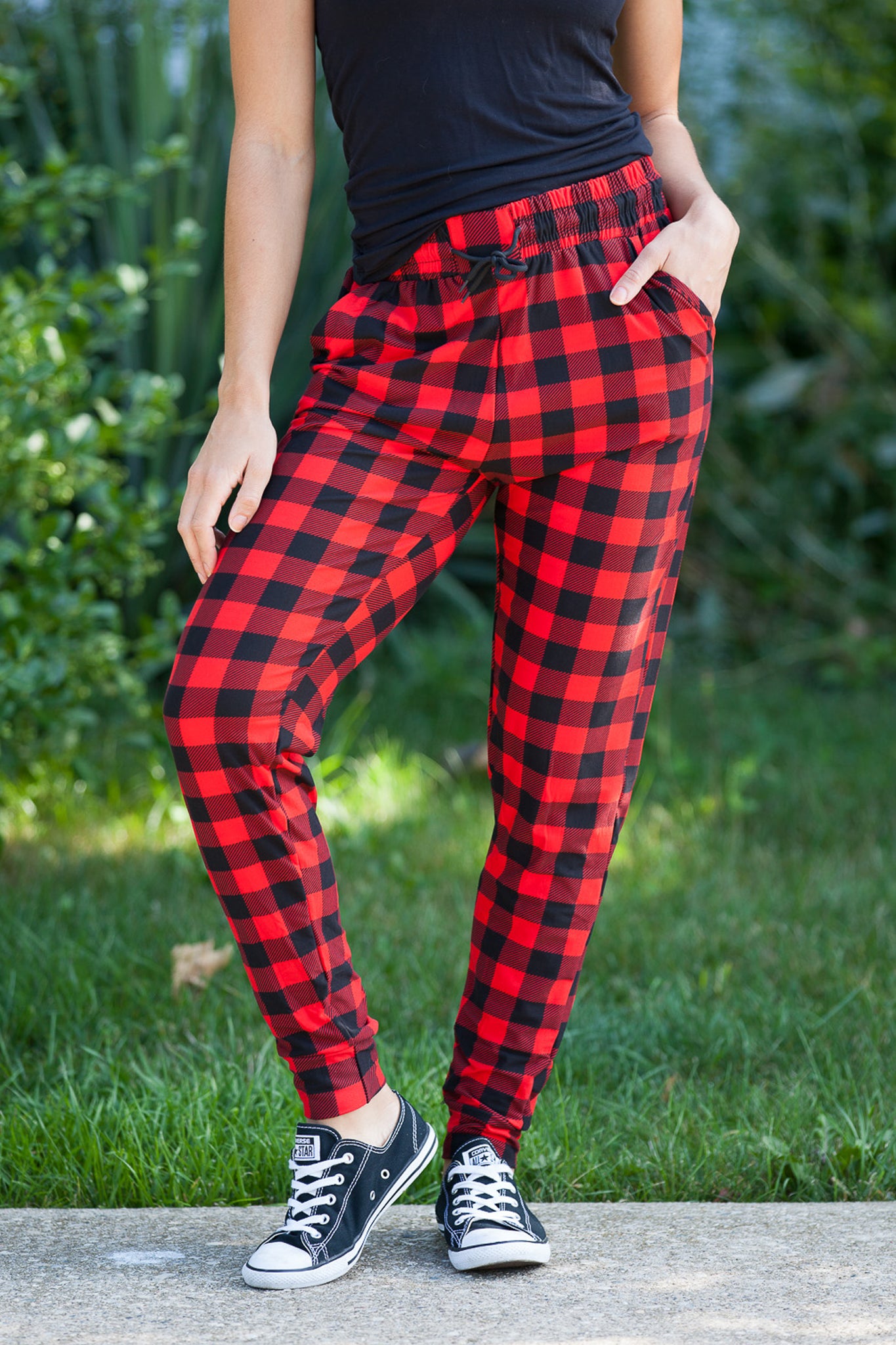 Cozy Buffalo Plaid Joggers for Men & Women - Soft Fleece Lounge Pants with Pockets - Perfect for Winter, Christmas, and Casual Home Wear