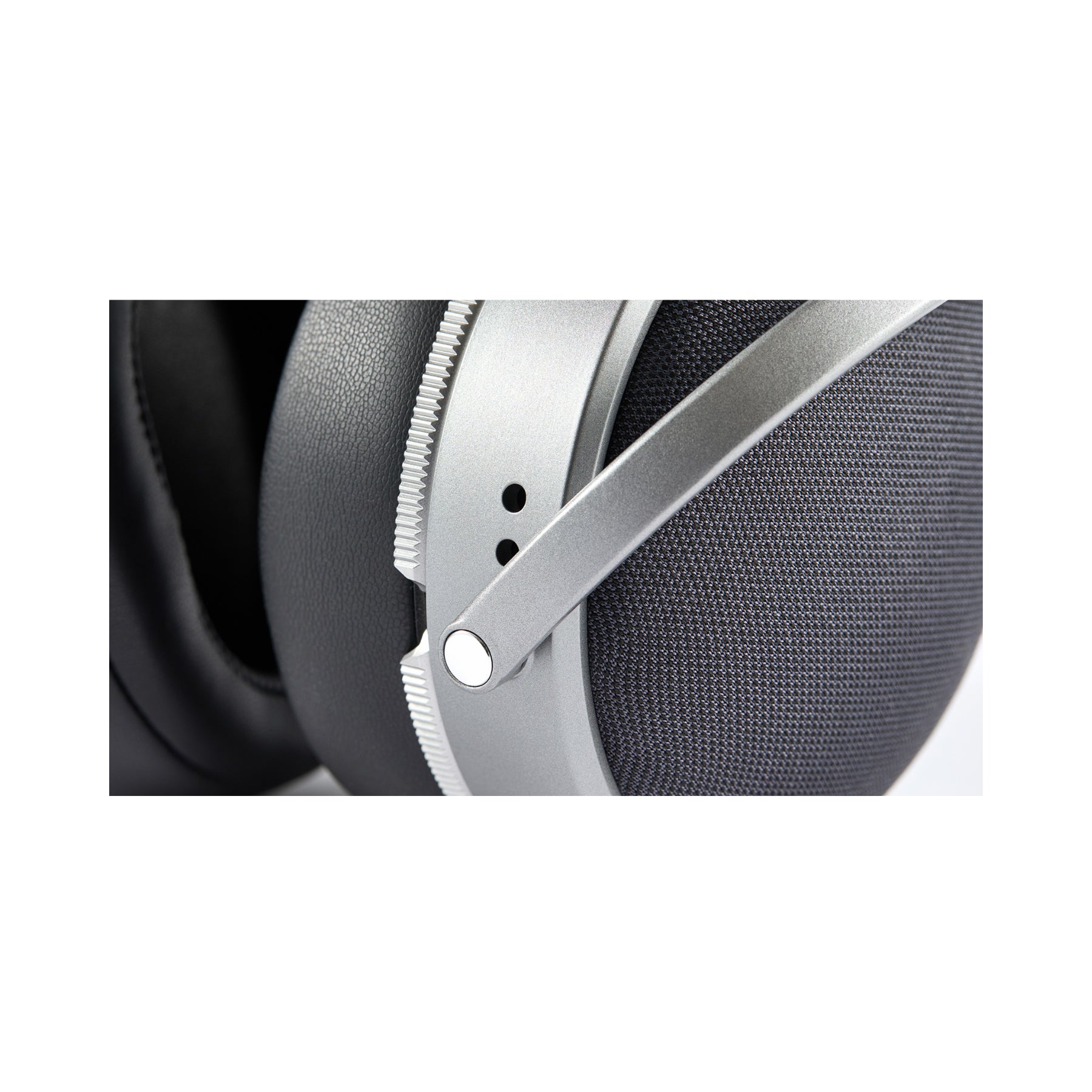 Audeze LCD S20 Premium Closed-Back Planar Magnetic Headphones for Audiophiles - Perfect for Studio Recording, Gaming & Home Audio Enjoyment