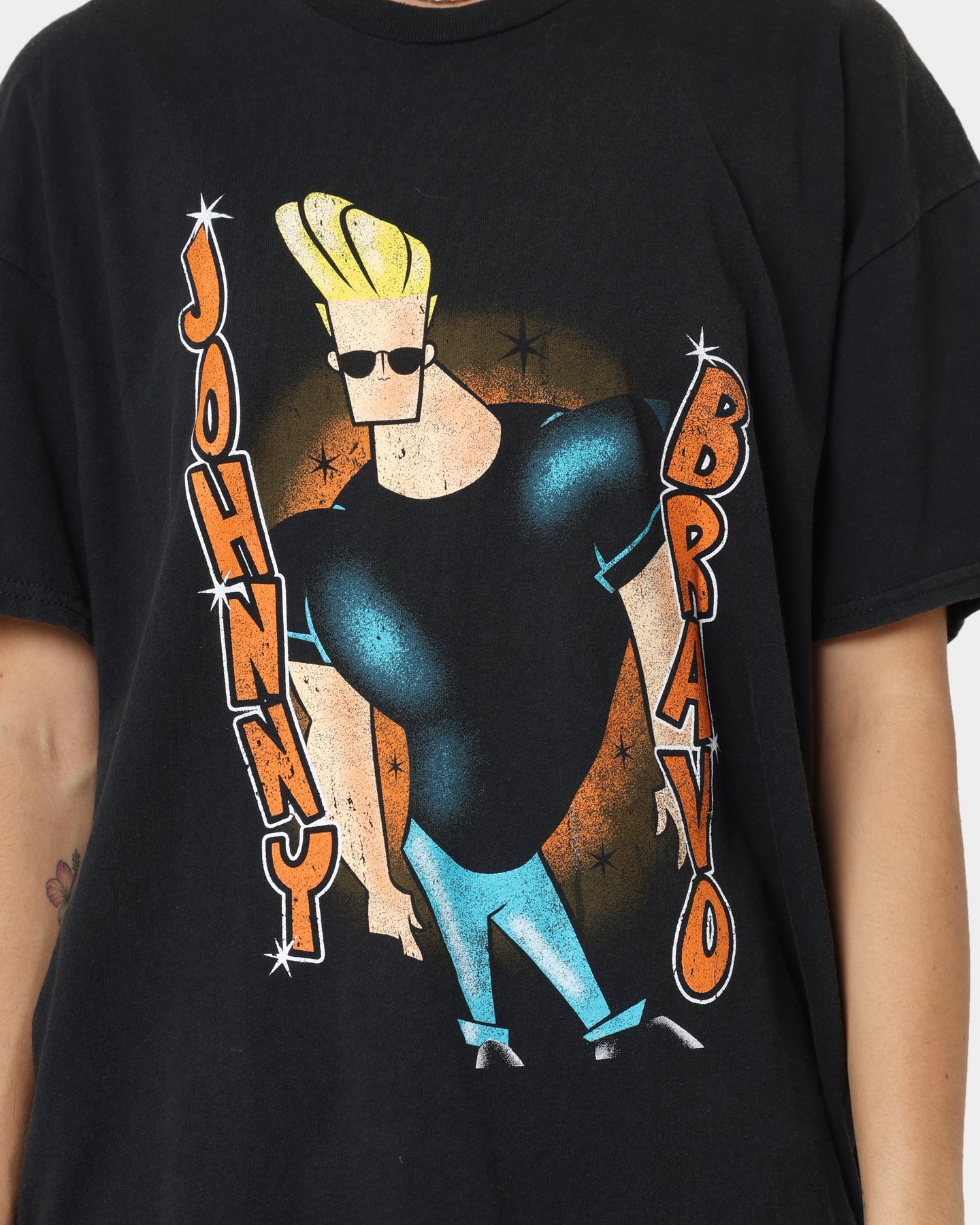 Vintage Johnny Bravo Graphic T-Shirt for Men - Black Washed Retro Style Tee - Perfect for Casual Wear, Cosplay, and 90s Nostalgia Fans