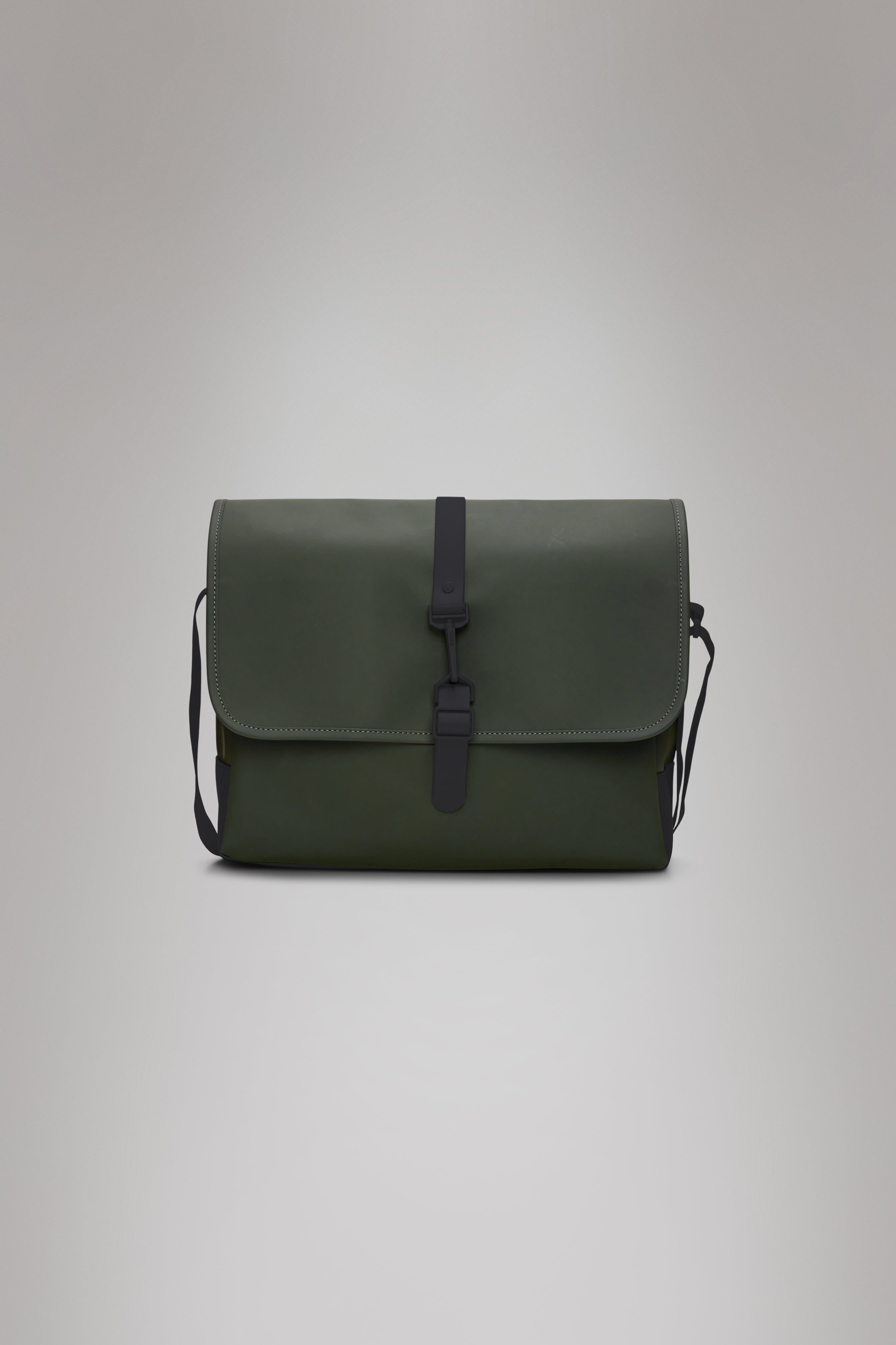 Stylish & Durable Messenger Bag for Men & Women - Waterproof Crossbody Shoulder Bag for Work, Travel & Daily Commute - Perfect for Laptops, Books & Essentials