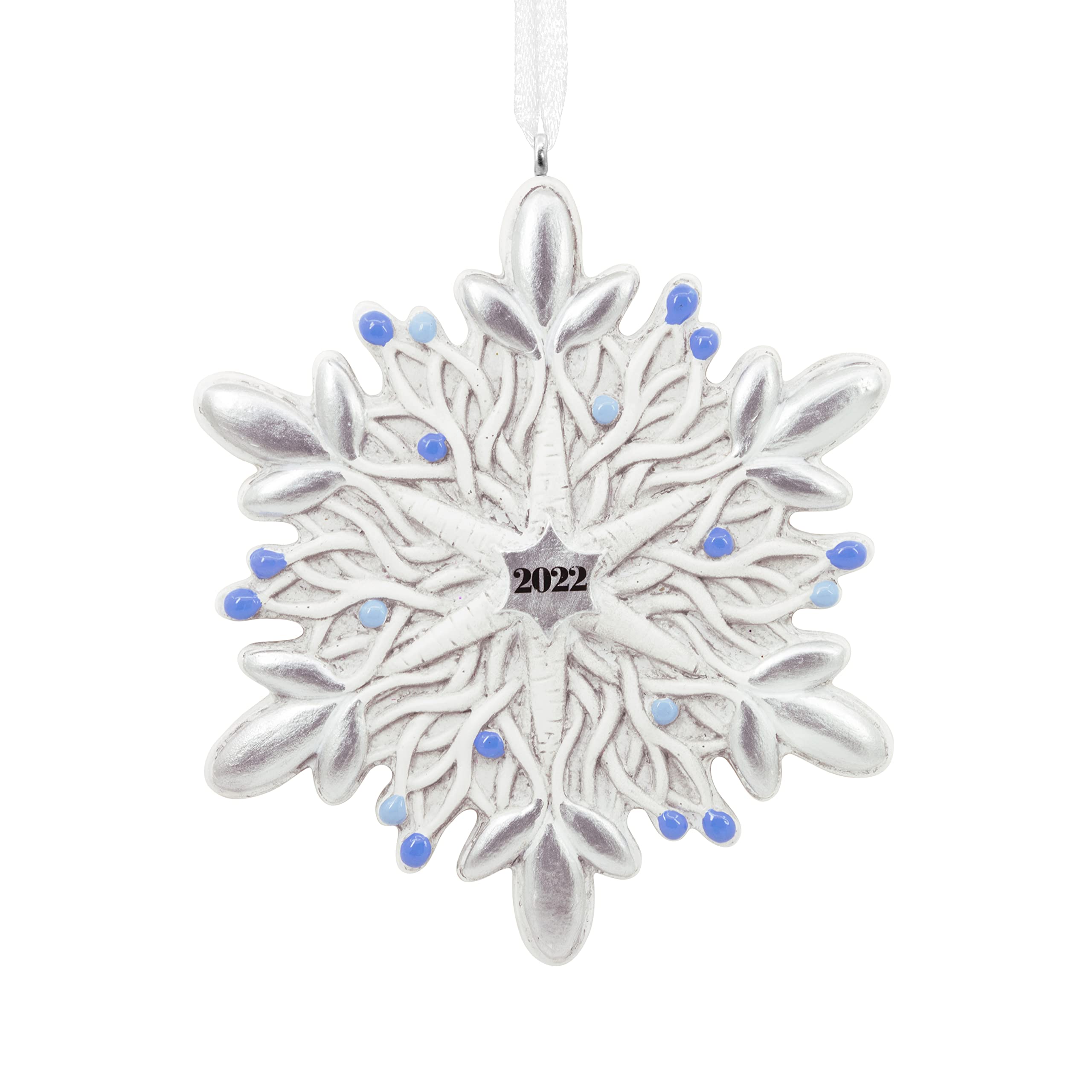 Hallmark Snowflake 2022 Resin Christmas Ornament (0001HGO3089) - Elegant Holiday Tree Decoration for Christmas, Winter Home Decor & Gift Giving