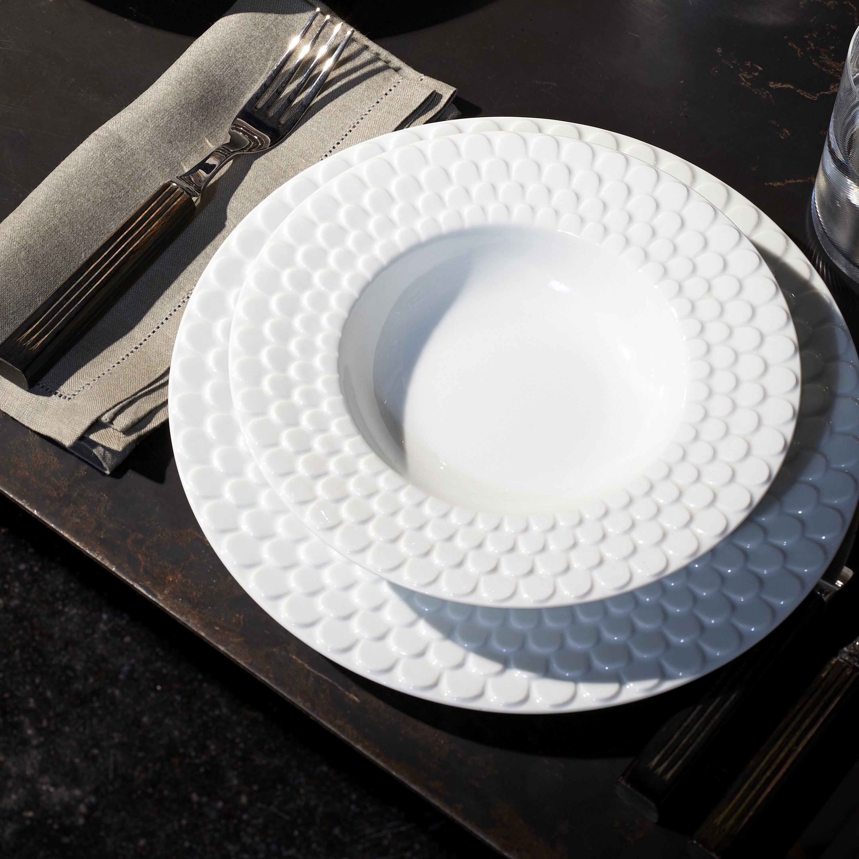 Premium Aegean White Porcelain Dinnerware Set - 16-Piece Elegant Tableware for Formal Dining, Entertaining & Special Occasions