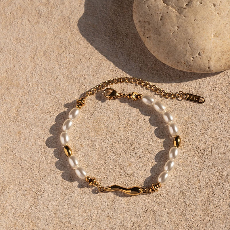 Elegant Gold Plated Water Drop Bracelet for Women - Dainty Minimalist Jewelry Gift for Her - Perfect for Weddings, Parties & Everyday Wear