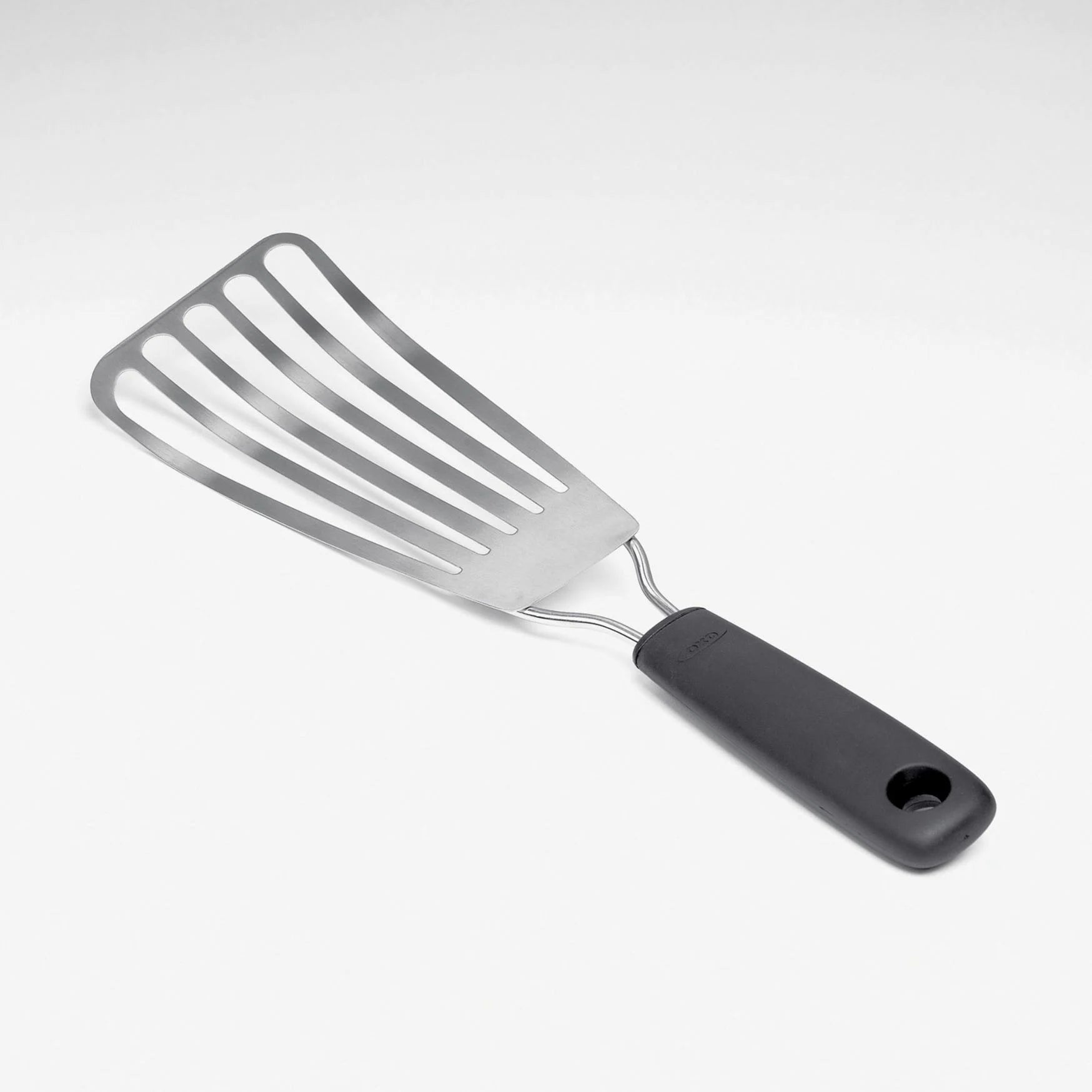 OXO GOOD GRIPS Flexible Fish Turner - Stainless Steel Spatula for Cooking, Grilling & Flipping Fish, Pancakes, Burgers - Perfect for Kitchen, BBQ & Outdoor Cooking