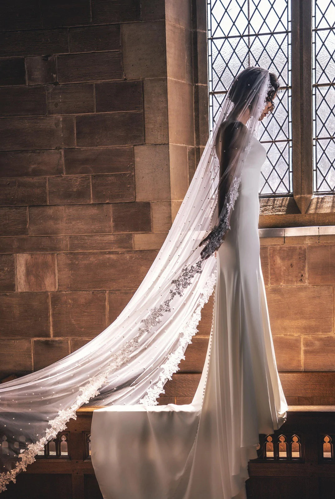 Elegant Single Tier Cathedral Length Wedding Veil in Ivory - Lace Edge & Scattered Pearls for Bridal Gowns | Perfect for Church Weddings, Formal Ceremonies & Romantic Photography