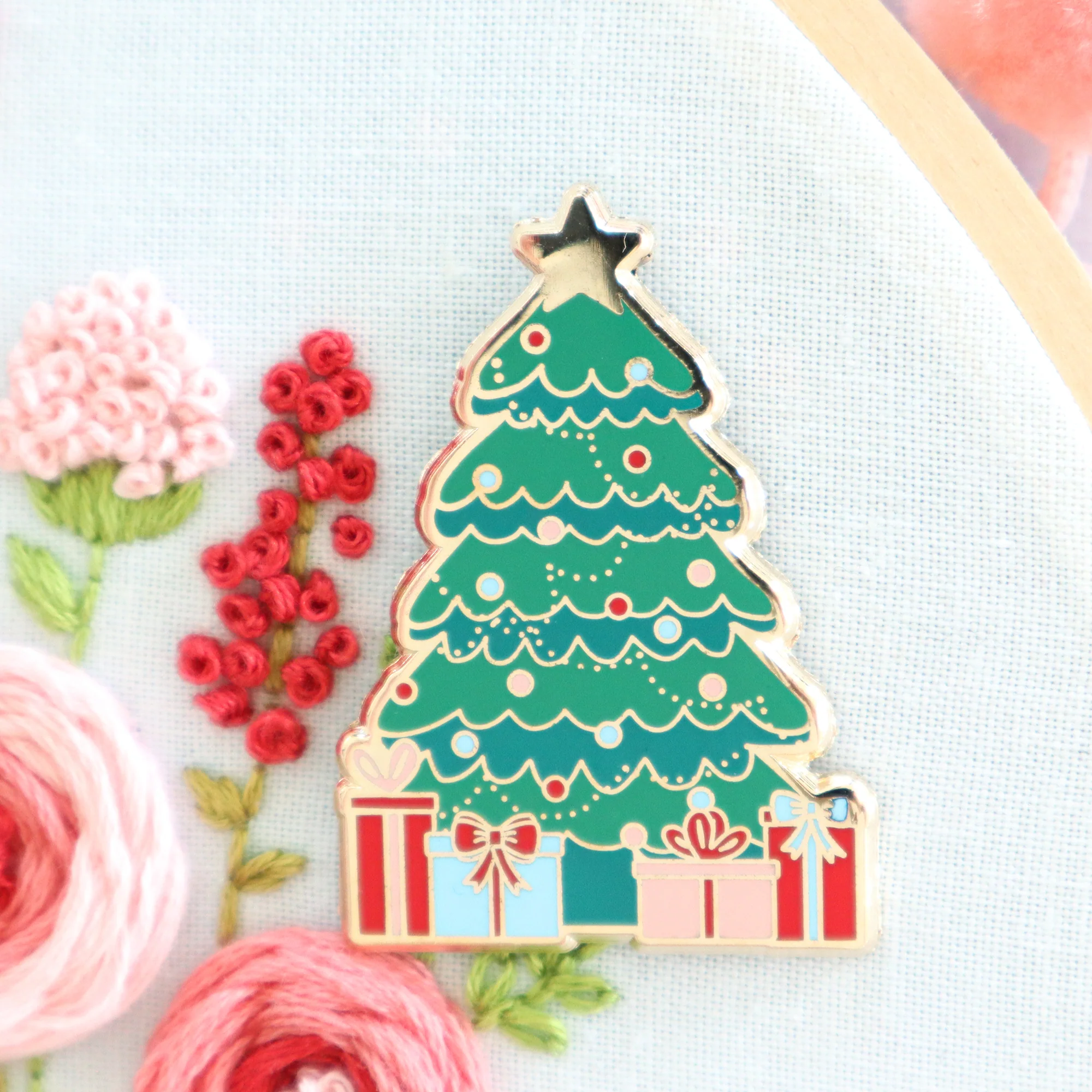 Christmas Tree Needle Minder - Magnetic Pin Holder for Sewing & Embroidery - Perfect for Quilting, Cross Stitch & Craft Projects (Flamingo Toes Design)