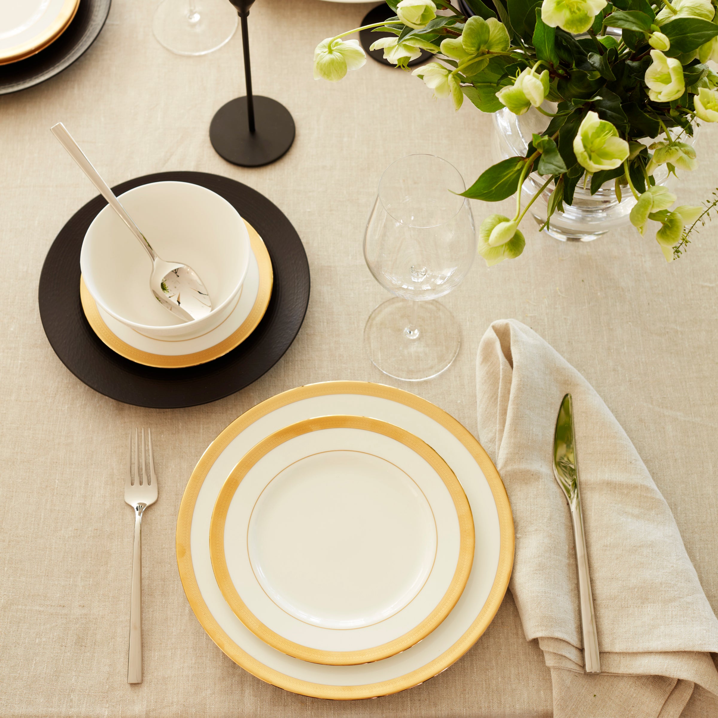 LX Collective White 12-Piece Dinnerware Set - Porcelain Plates, Bowls & Mugs for Everyday Dining, Entertaining & Family Meals