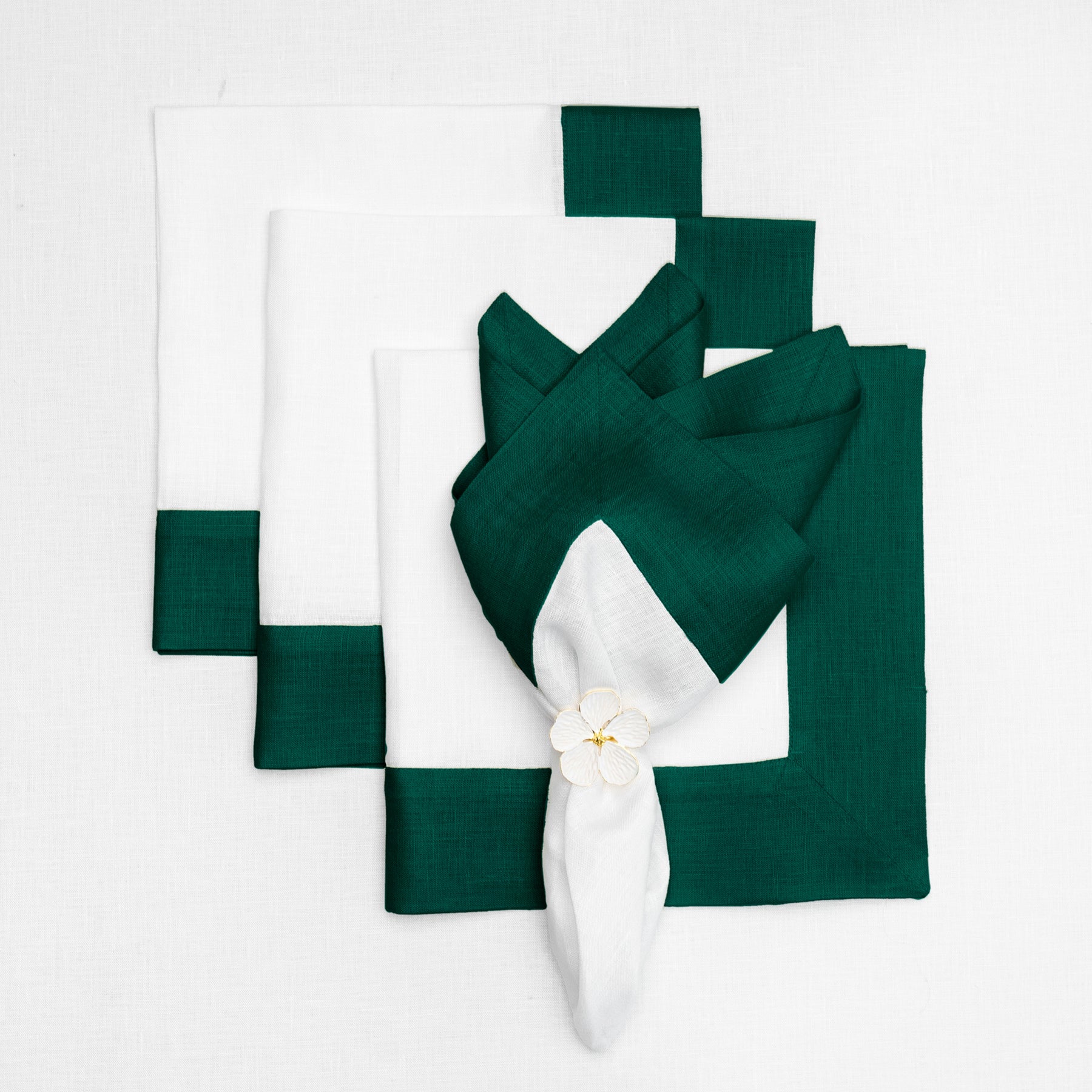 Elegant Contempo Napkins - Set of 4 Premium Cotton Dinner Napkins for Formal Dining, Parties & Special Occasions