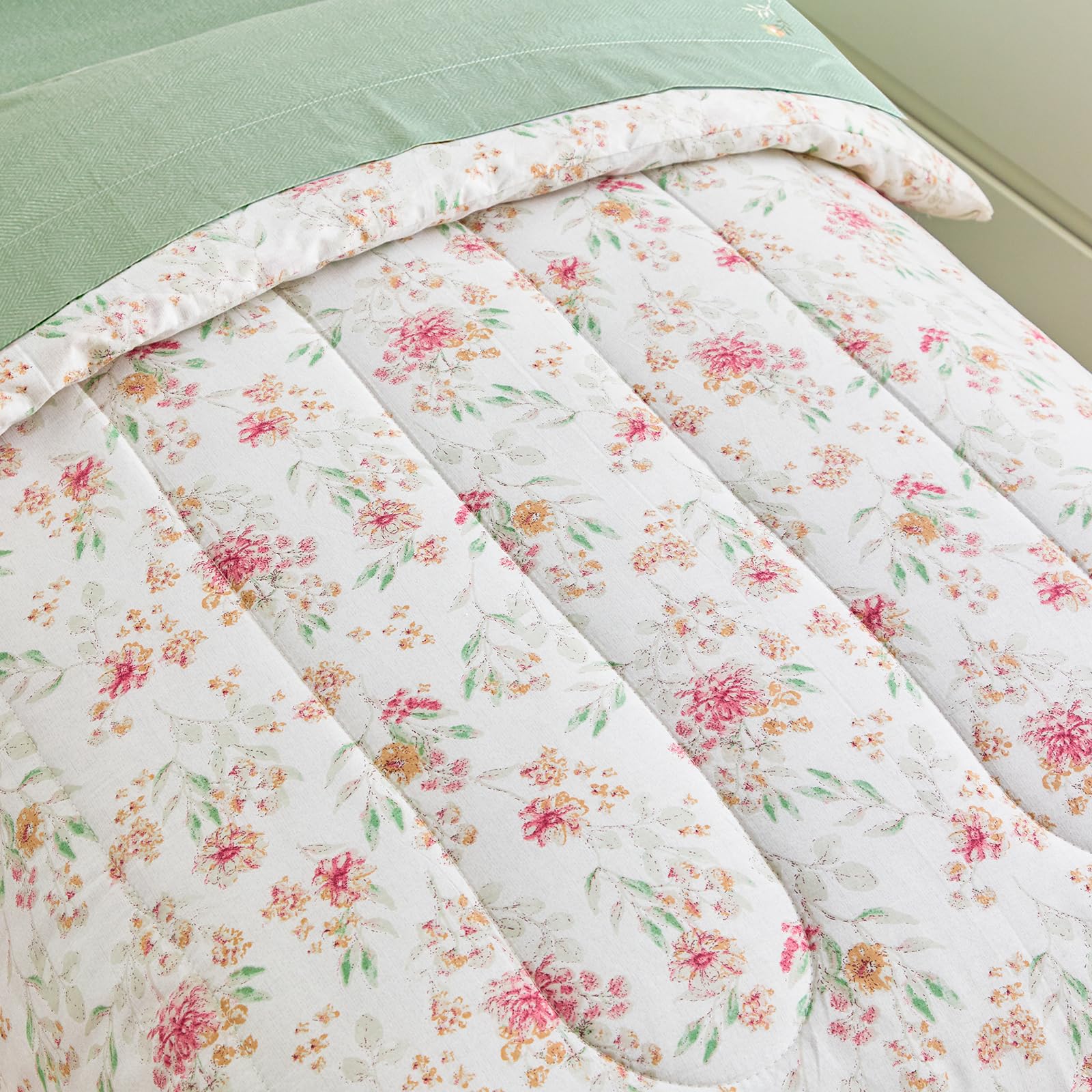 Joyreap 4-Piece Cotton Toddler Bedding Set for Girls - Pink Floral Design on White, Soft Breathable Nursery Comforter Set with Quilt, Fitted Sheet, Flat Sheet & Pillowcase | Perfect for Cribs, Toddler Beds & Nursery Decor