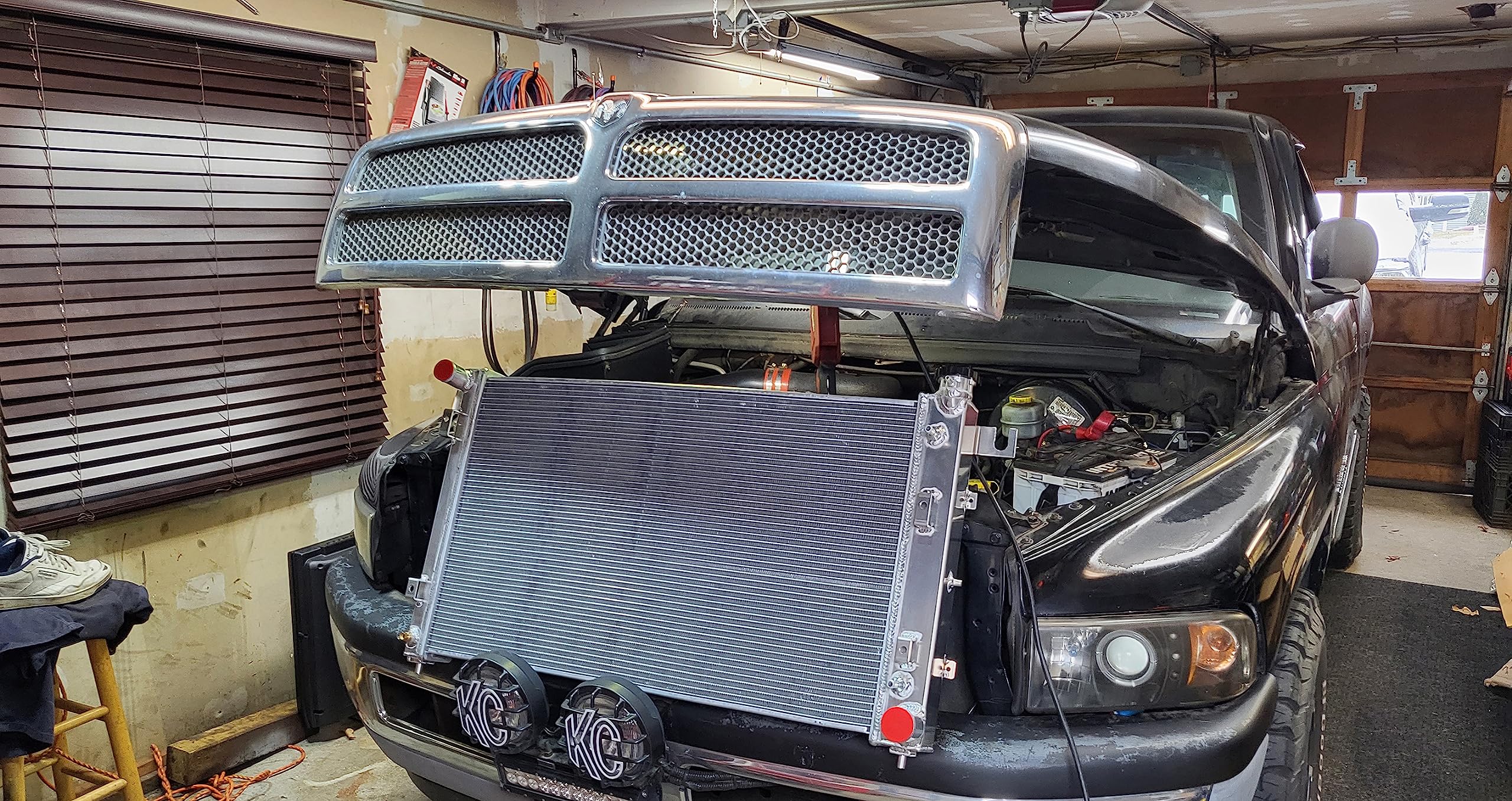 High Performance Electric Radiator Fan Kit for 1994-2002 Dodge Ram 1500/2500/3500 with 3.9L V6 & 5.2L/5.9L V8 Engines - 3-Row Aluminum Radiator with Fan Shroud & Relay Kit - Perfect for Engine Cooling & Off-Road Adventures