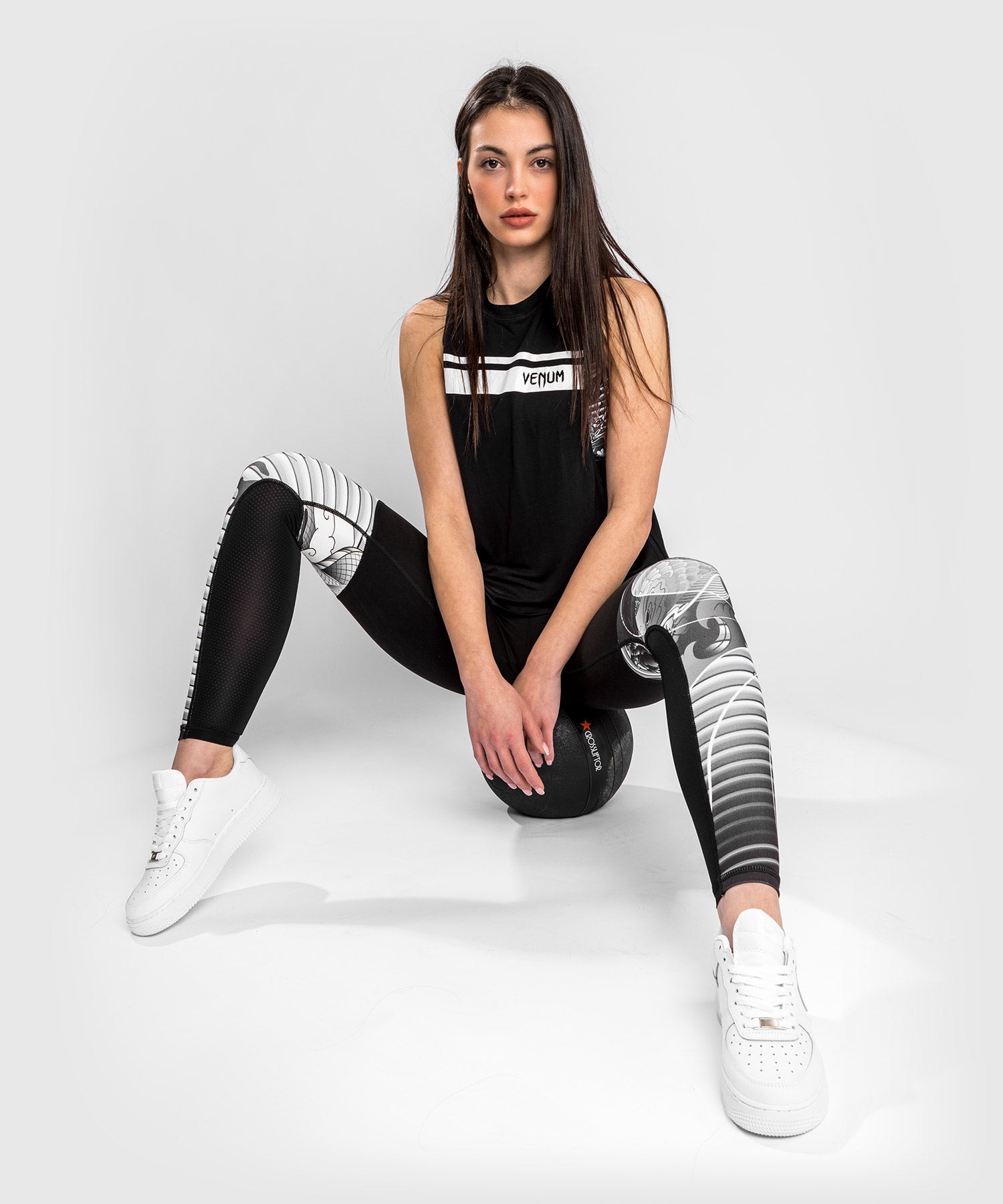 VENUM YKZ21 Women's Workout Tank Top - Breathable Athletic Shirt for Gym, Running & Fitness Training - Black/White Color Block Design