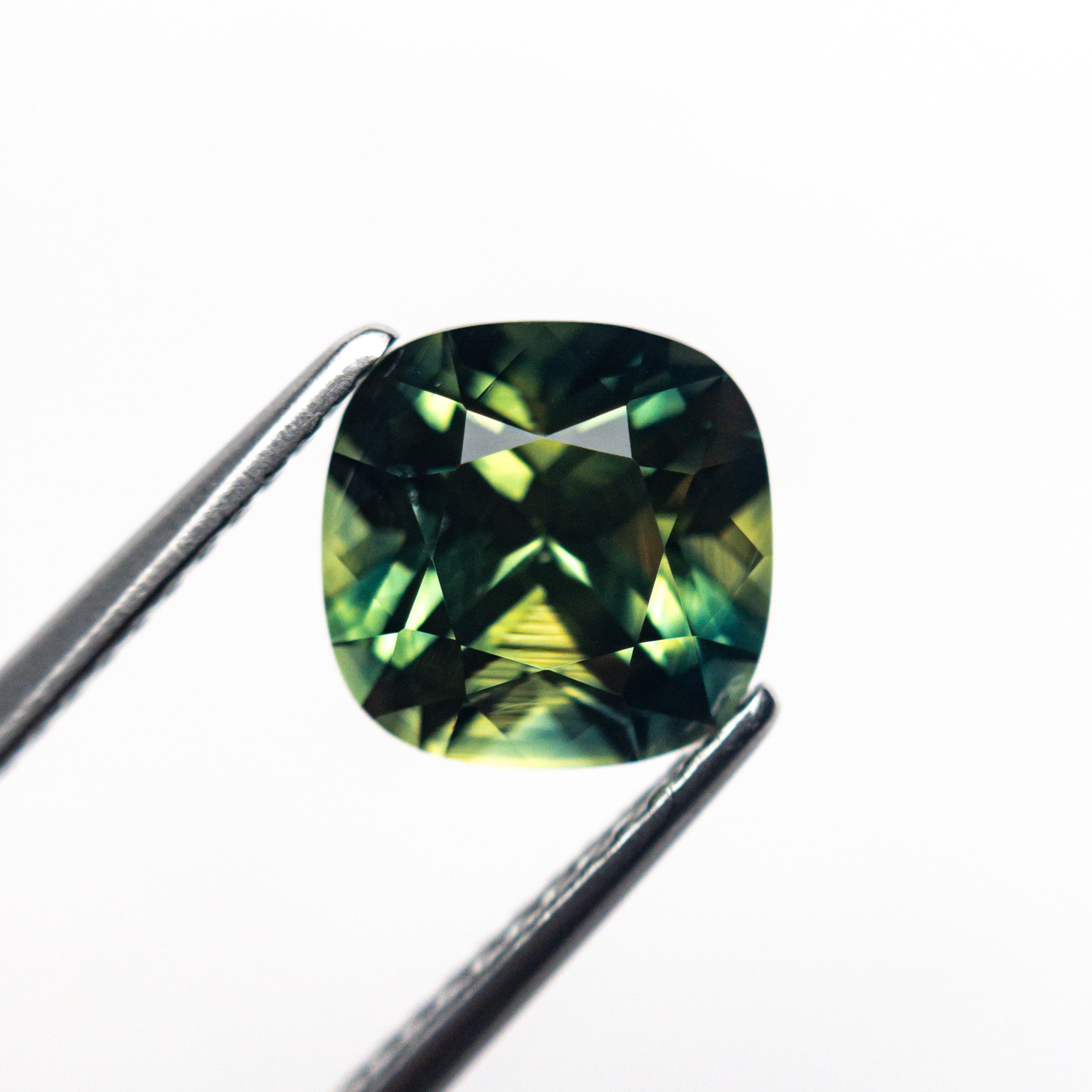 2.74ct Natural Cushion Cut Blue Sapphire Gemstone - 7.77x7.72x5.88mm Brilliant Faceted Loose Stone for Jewelry Making, Engagement Rings & Necklaces