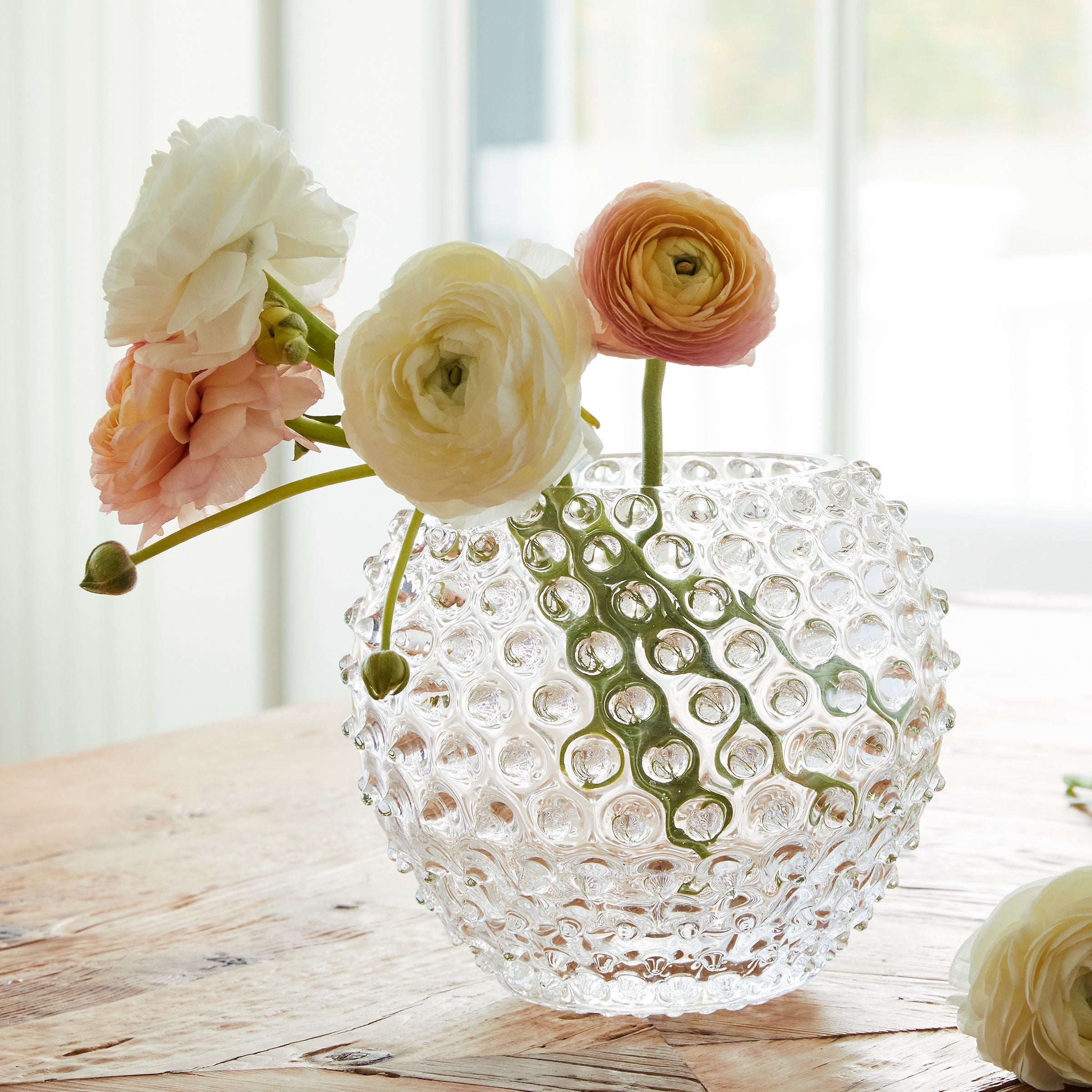 Elegant Hobnob Medium Decorative Centerpiece Vase for Dining Table, Wedding, Home Decor - Perfect for Floral Arrangements & Interior Styling