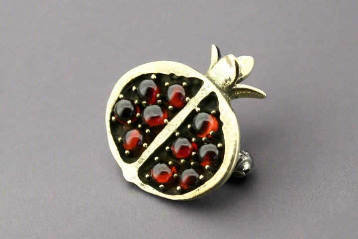 Vintage Brass Pomegranate Brooch with Garnet Stone - Elegant Jewelry for Women, Perfect for Weddings, Parties & Special Occasions