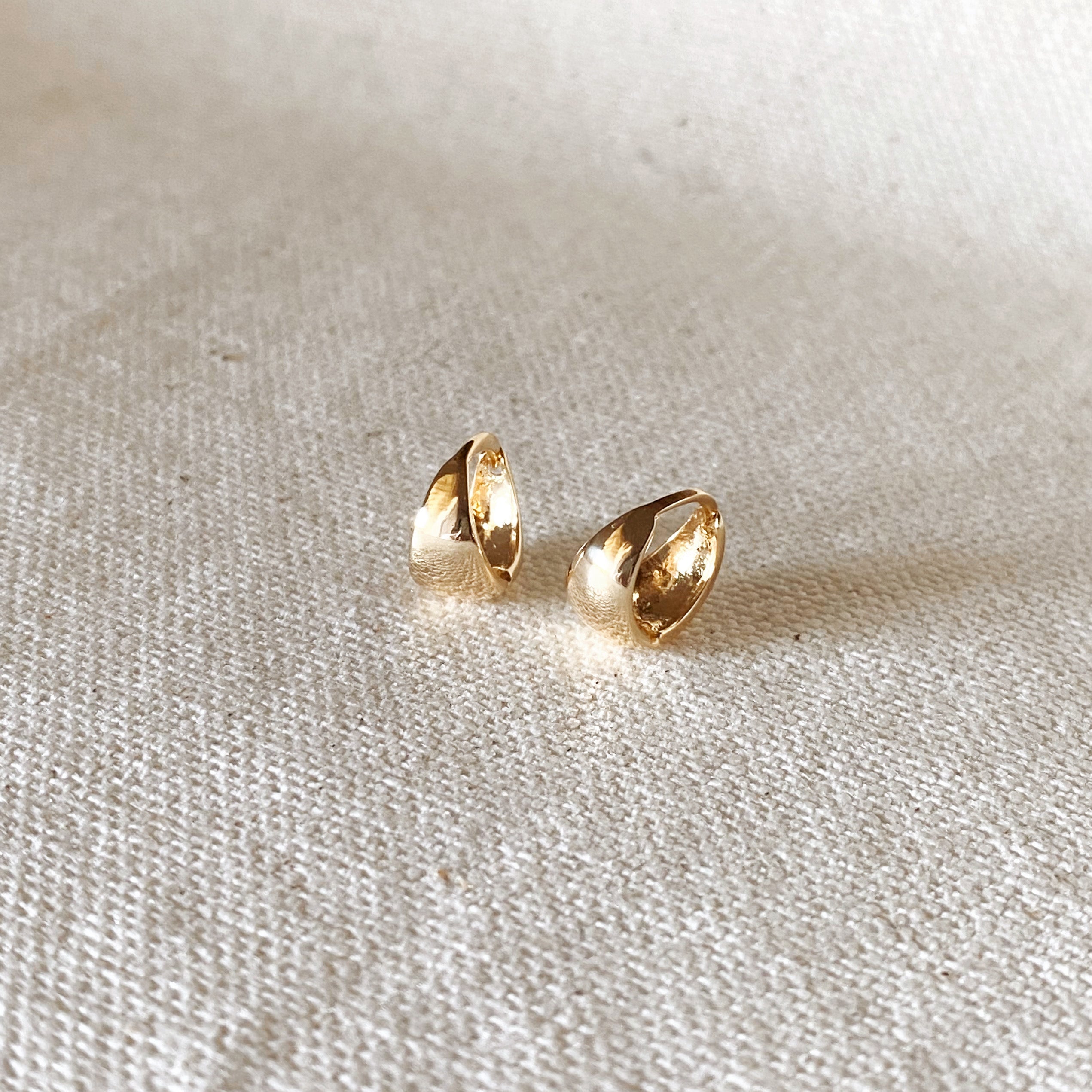 18K Gold Filled Polished Clicker Hoop Earrings for Women - Hypoallergenic Durable Everyday Hoops - Perfect for Work, Parties & Casual Wear