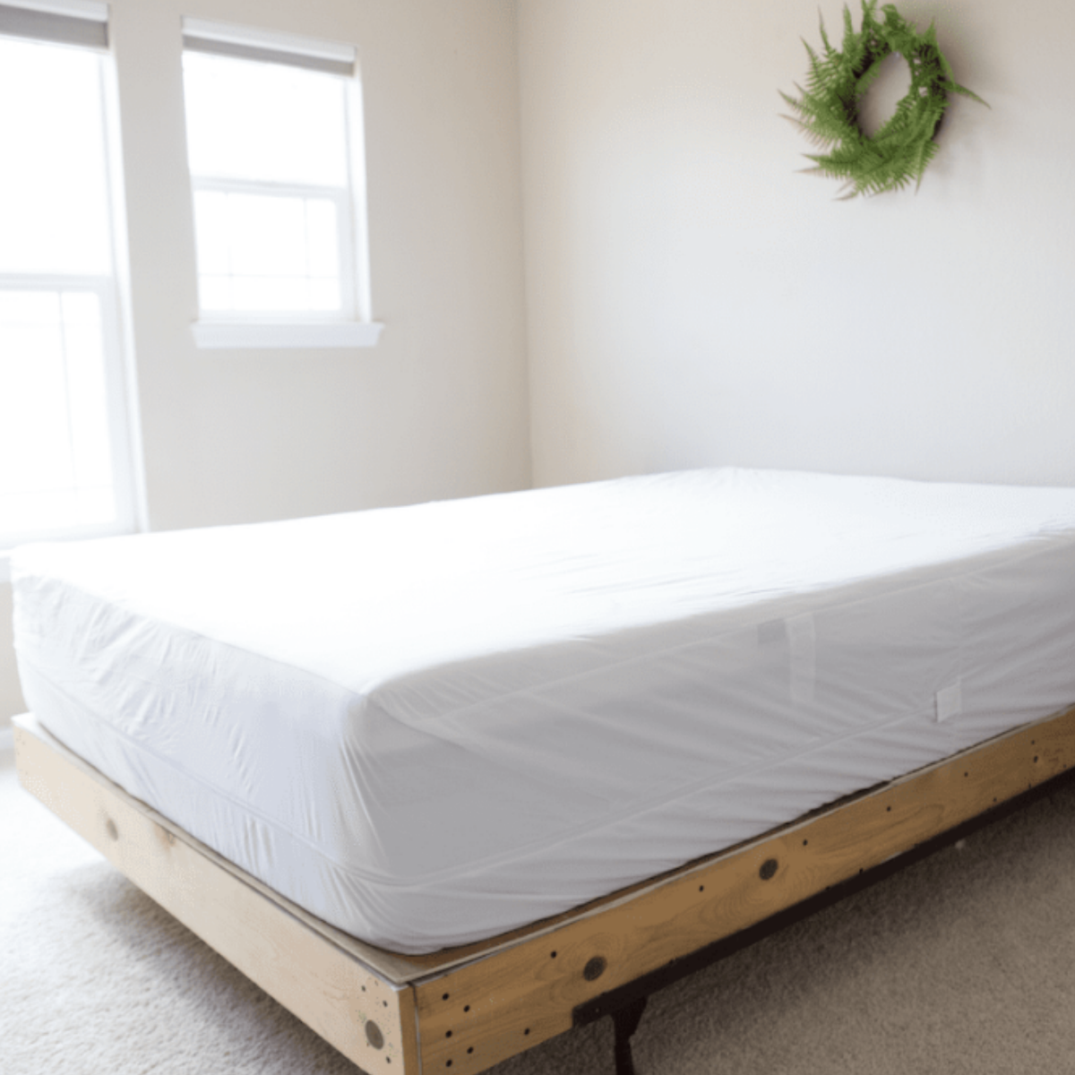 Pillowtex Deluxe Waterproof Mattress Protector - Queen Size, Hypoallergenic Bed Cover for Allergy Relief & Dust Mite Protection - Perfect for Bedrooms, Guest Rooms & Dorm Use