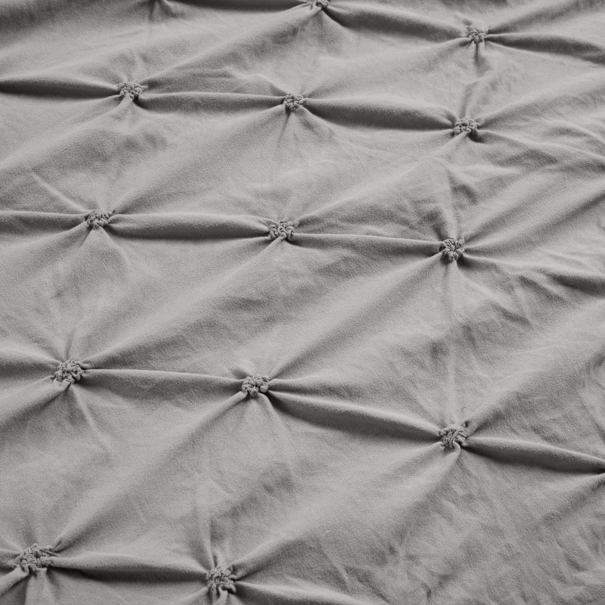 Ravello Pintuck 3-Piece Duvet Cover Set - Soft Luxury Bedding for Master & Guest Bedrooms - Perfect for Modern & Traditional Home Decor