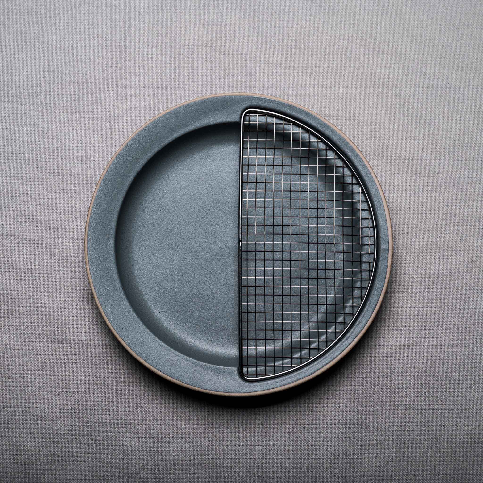 KIKIME Anime Series Half Black Net 22.5cm (8.86in) Tonkatsu Plate - Perfect for Japanese Food Presentation, Anime Themed Dinner Parties & Kawaii Home Decor