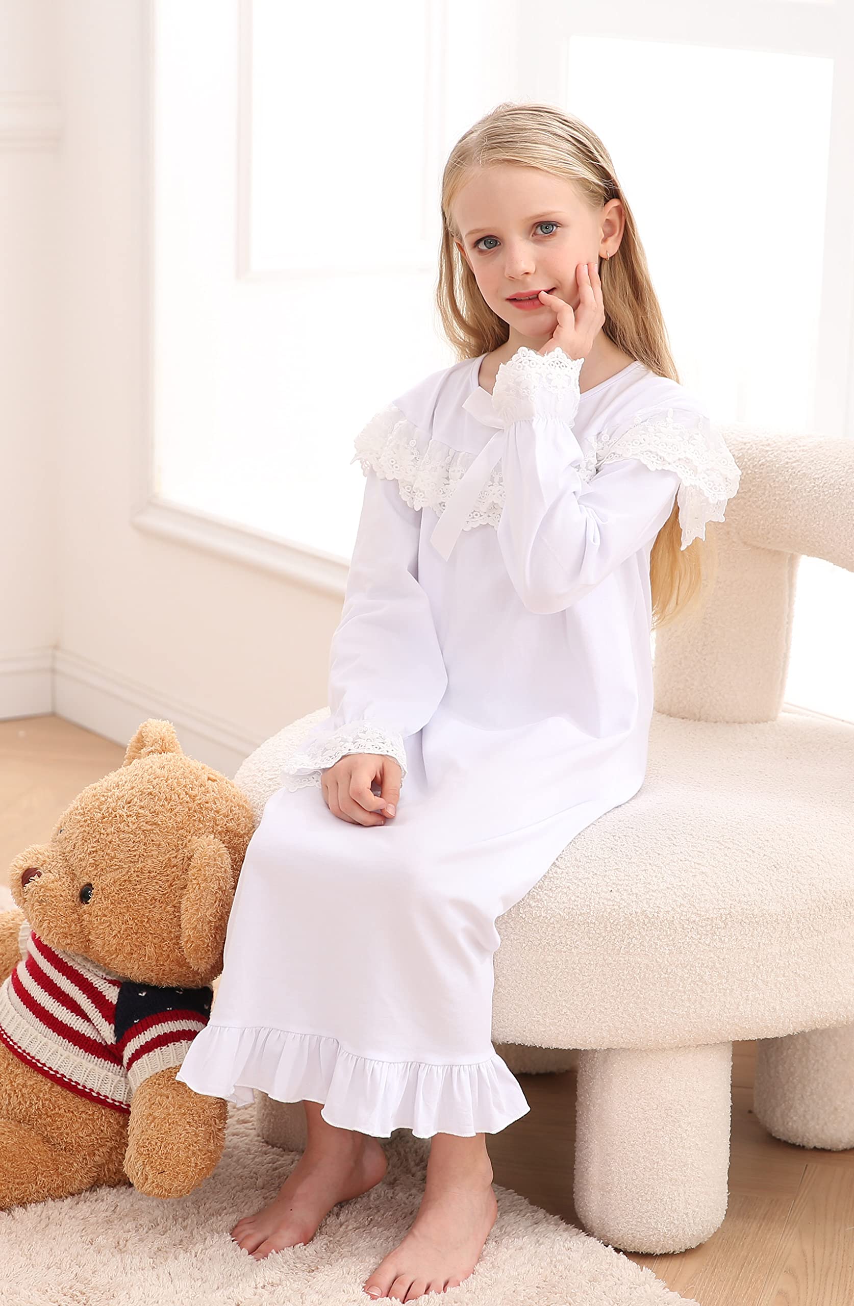 Lovekider Girls Christmas Nightgowns - Cute Lace Xmas Pajamas Dress Long Sleeve Princess Nightdress Sleep Shirts for Kids 4-12 Years - Perfect for Holiday Sleepovers, Christmas Morning & Winter Family Photos
