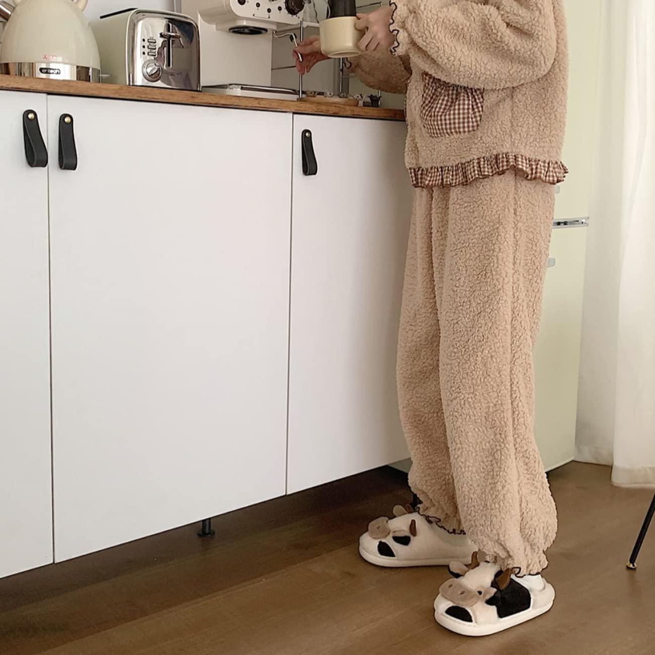 Women's Cozy Plush Cartoon Cow Slippers - Soft Fuzzy Indoor/Outdoor House Shoes for Winter Warmth - Perfect for Home, Lounge & Casual Wear