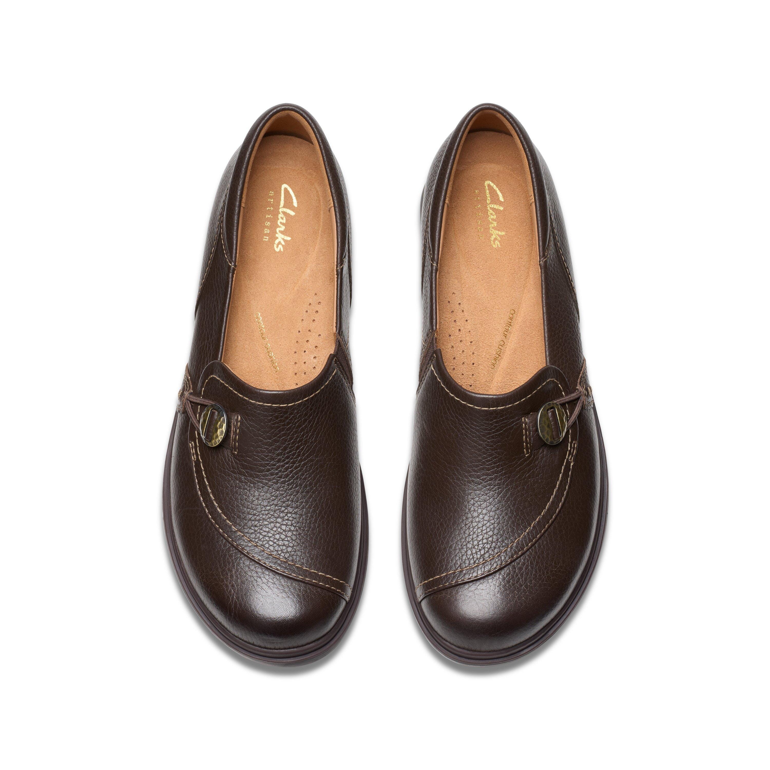 CLARKS Certina Ease Women's Comfortable Walking Shoes - Medium & Wide Width for All-Day Wear - Perfect for Work, Travel & Casual Outings
