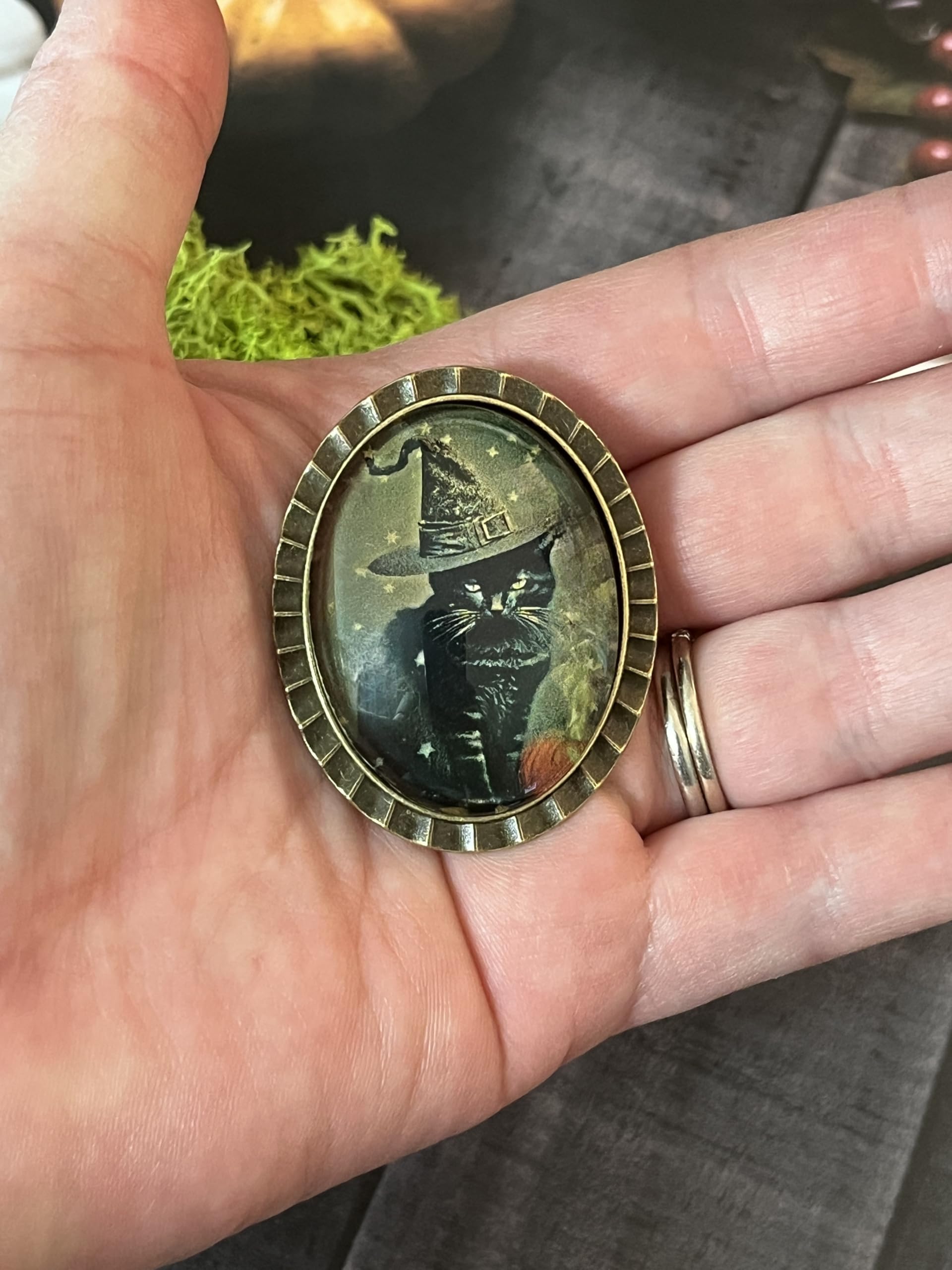 Black Cat Brooch Pin - Witch Hat Halloween Jewelry for Women | Cute Gothic Cat Accessories for Costume, Jacket, Scarf & Bag Decoration