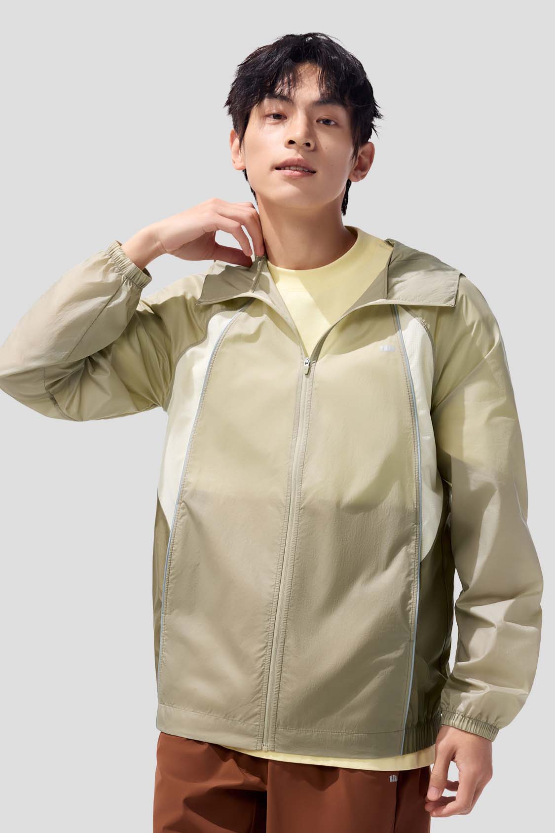 Defend Men's Lightweight Water Repellent Sun Jacket UPF50+ WR938 - Breathable UV Protection Windbreaker for Hiking, Fishing & Outdoor Activities