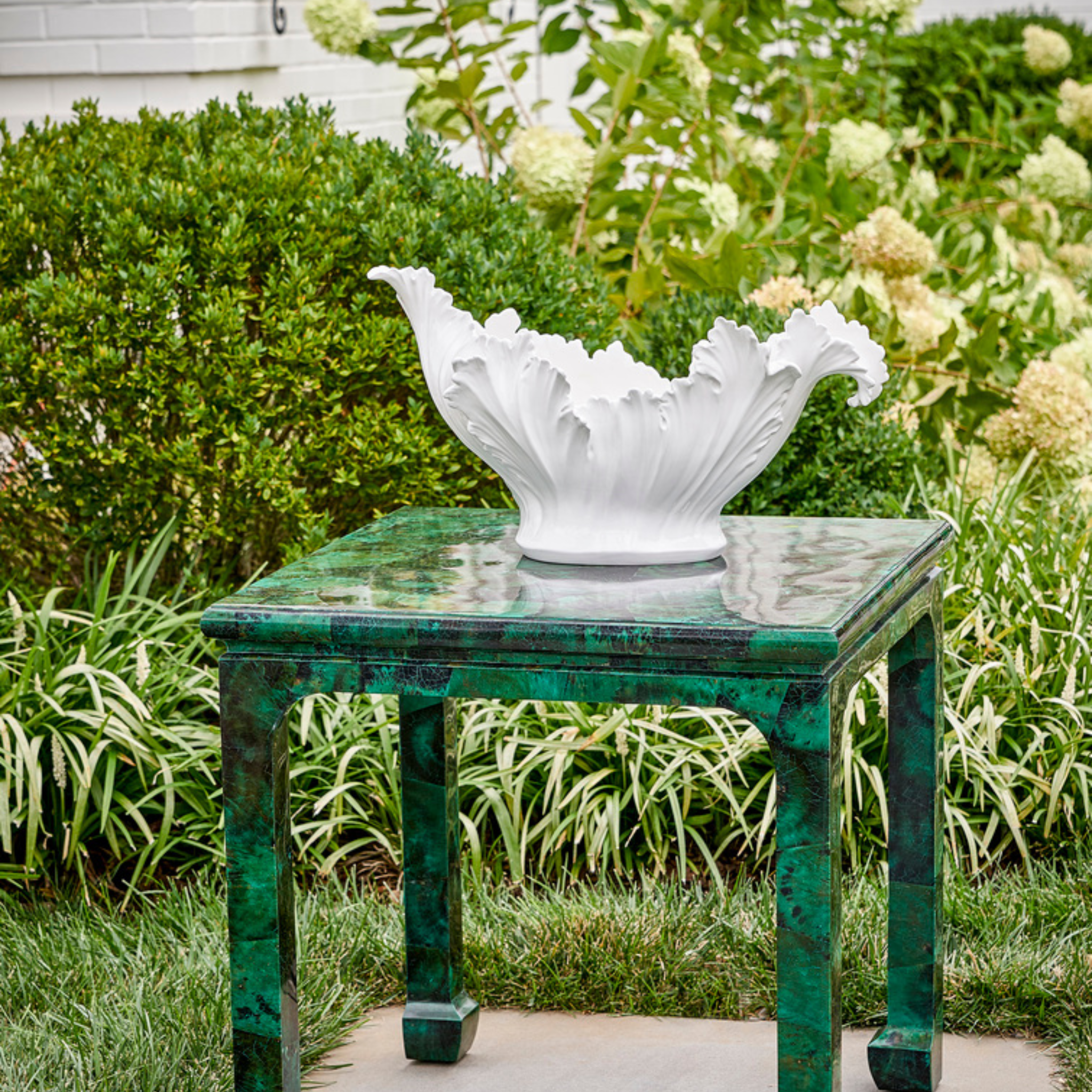 Acanthus Leaf Bowl - Handcrafted Ceramic Serving Bowl for Salad, Pasta & Fruit | Elegant Home Dining & Party Entertaining Decor