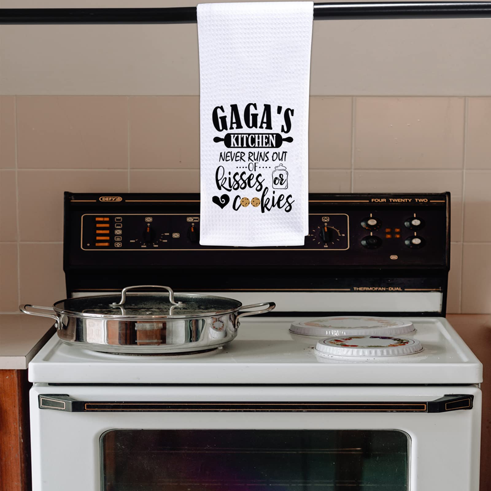 POFULL Gaga’s Kitchen Gift Set - Appreciation Dish Towel with Kisses & Cookies Design - Perfect for Home Decor, Hostess Gifts, and Kitchen Essentials