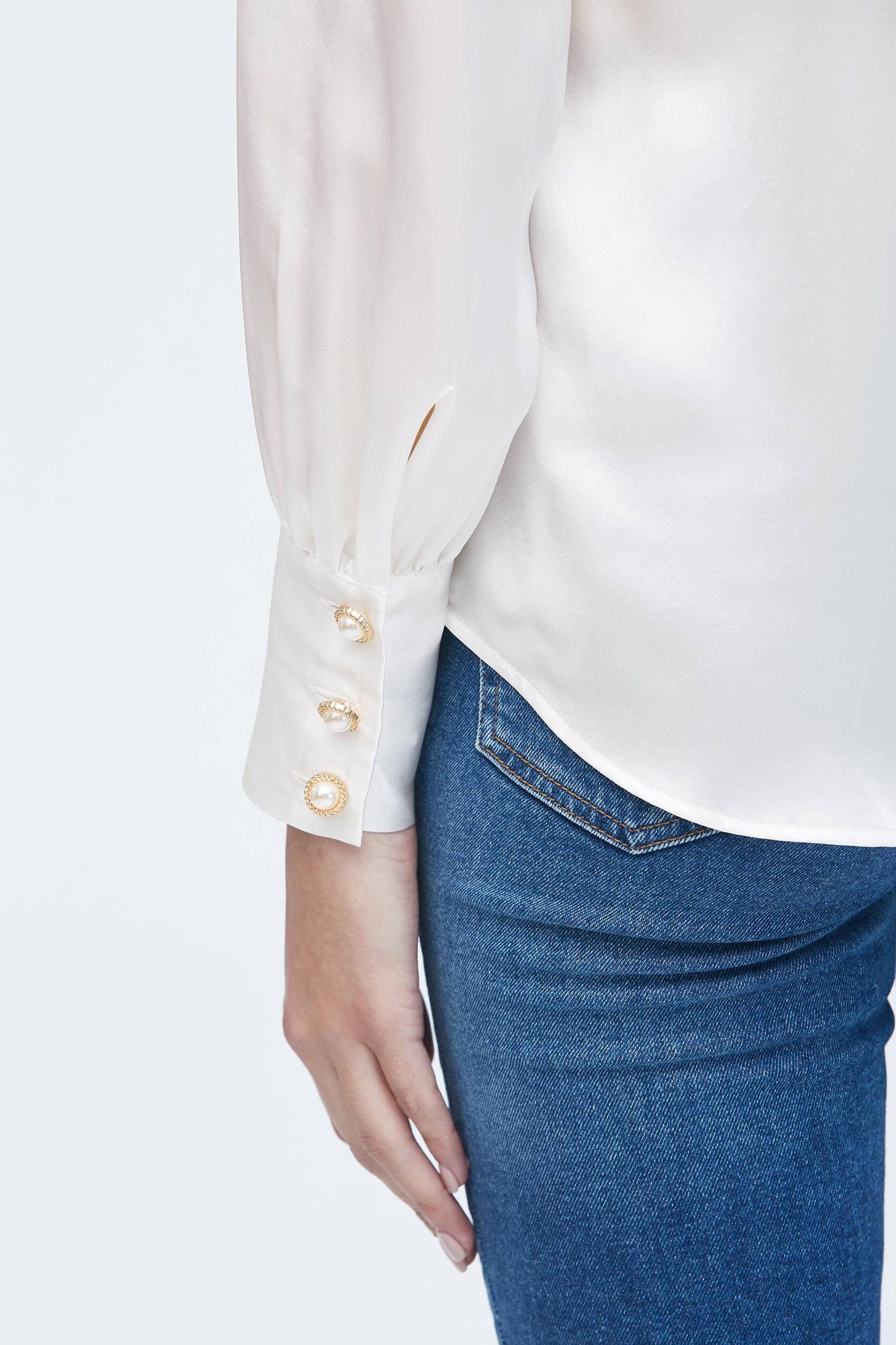 2 in 1 Women's Silk Shirt - Elegant Blouse & Casual Top - Perfect for Office Wear & Evening Outfits