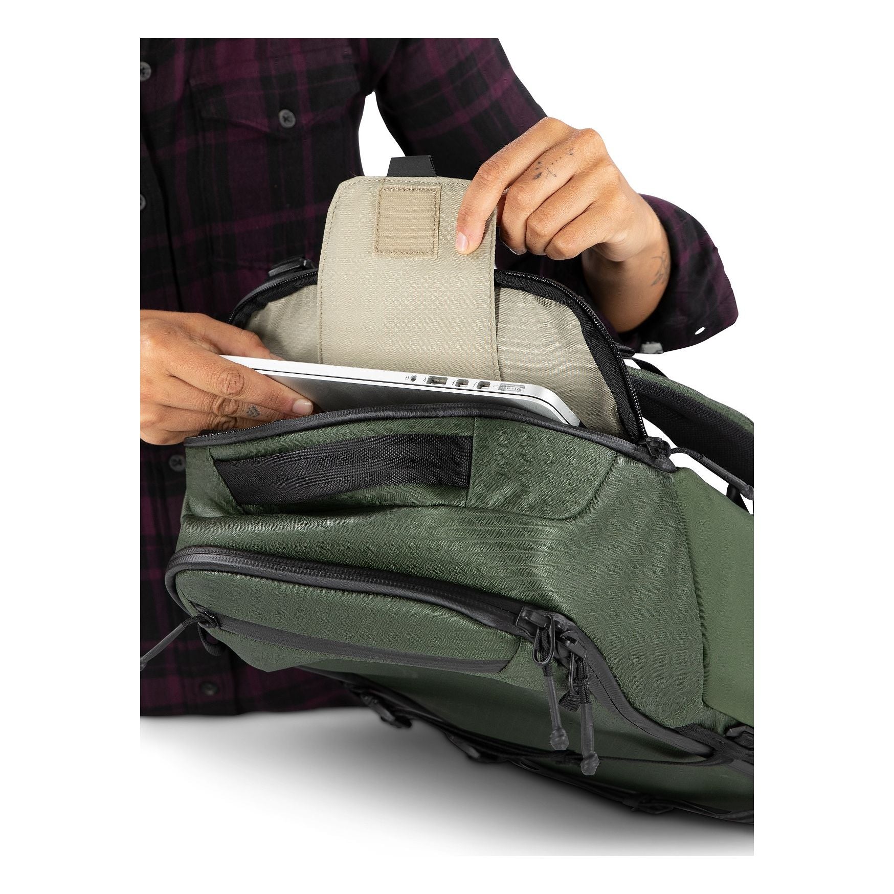 Osprey Archeon 24 Everyday Backpack - Lightweight Durable Daypack for Hiking, Travel & Commuting - Water-Resistant Laptop Backpack for Work & Outdoor Adventures