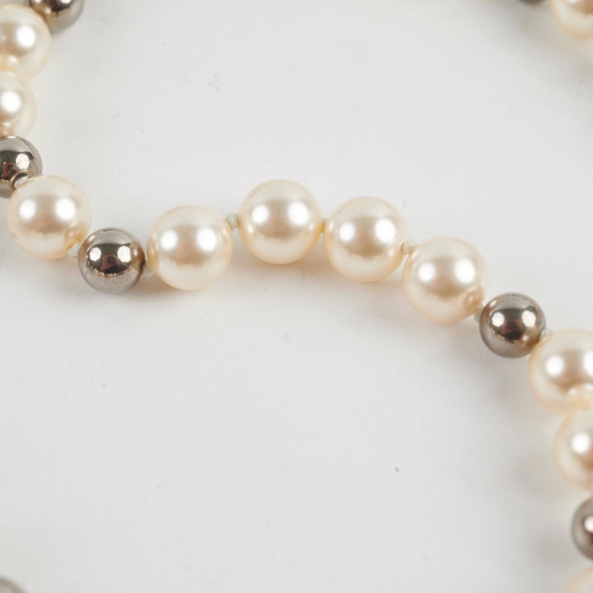 Chanel CC Pearl Bracelet for Women - Luxury Pearl & Gold-Tone Bracelet with CC Logo - Elegant Jewelry Gift for Her, Perfect for Parties, Weddings & Special Occasions