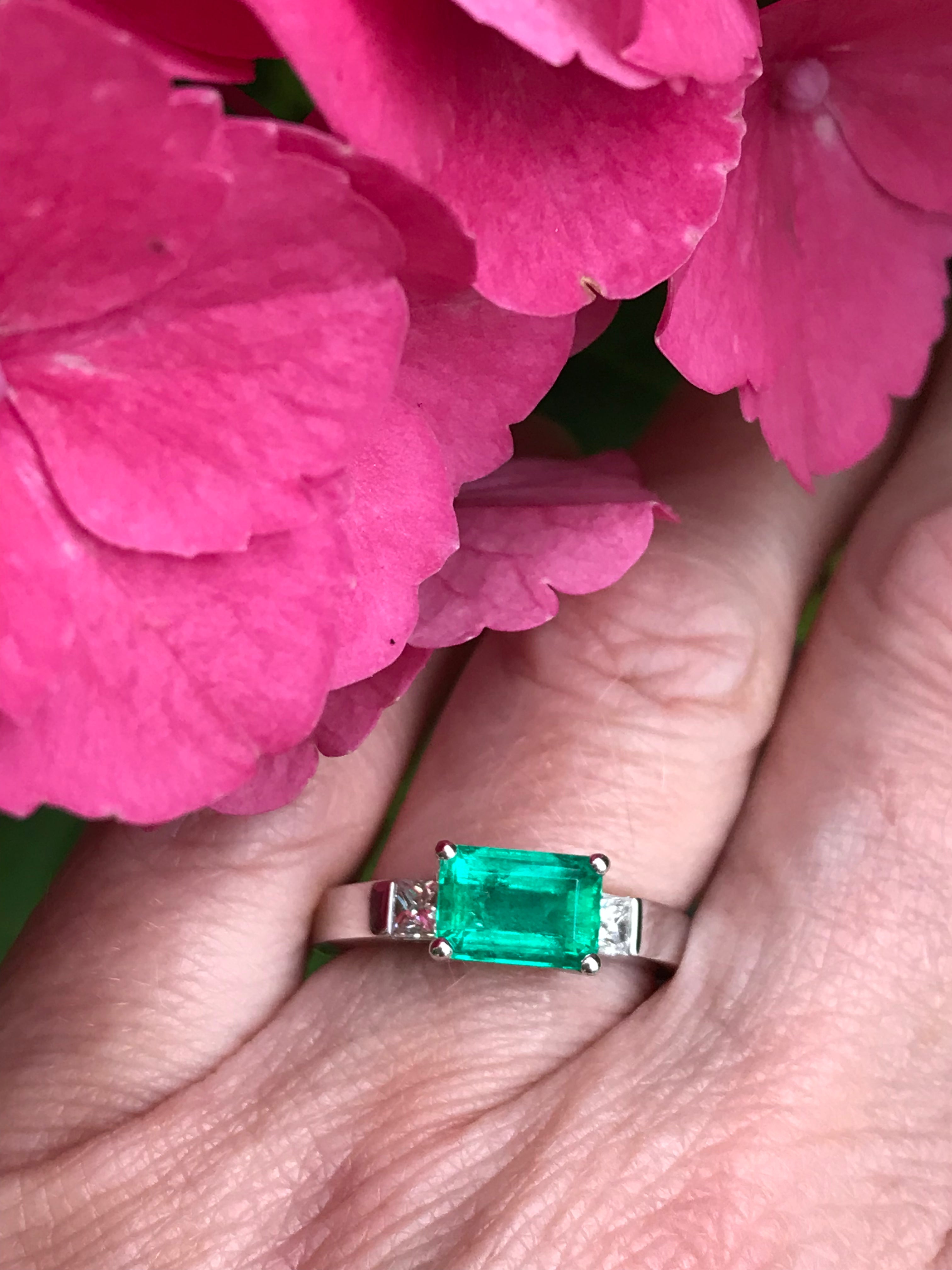 18ct White Gold Emerald and Diamond Trilogy Ring - Elegant Engagement, Wedding, or Anniversary Jewelry Gift for Women