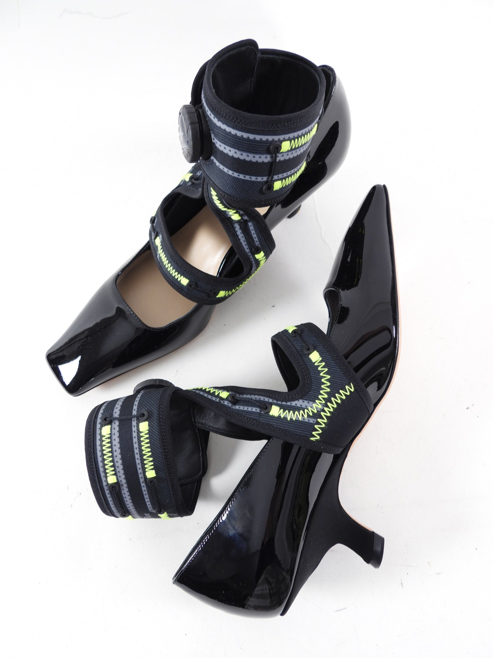 Christian Dior x Roger Vivier Limited Edition Patent Leather Tech Mule Shoe Size 40 / 9 - Luxury Designer Slides for Women, Perfect for Casual Outings & Special Occasions