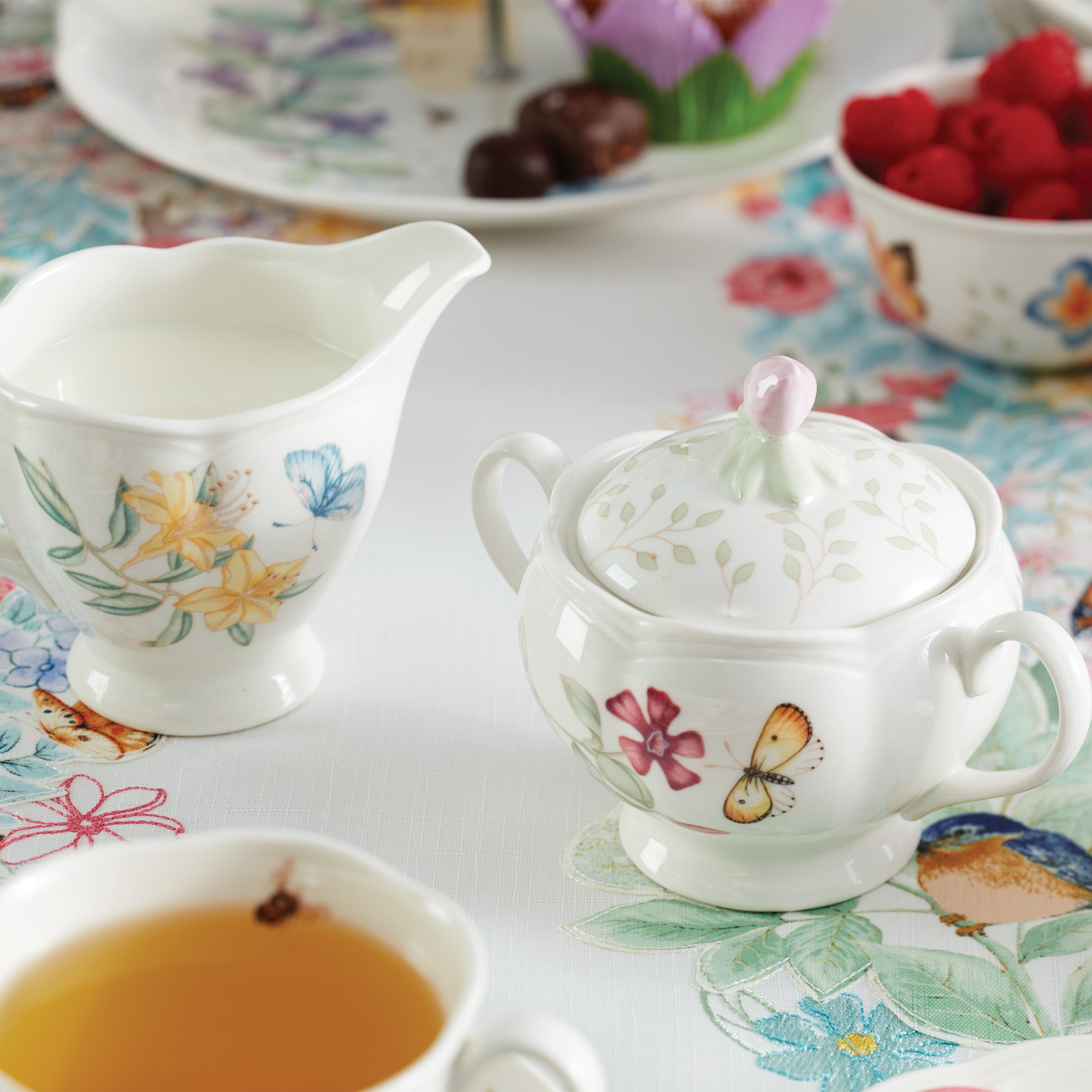 Butterfly Meadow 7-Piece Porcelain Tea Set with Teapot & Cups - Elegant Floral Tea Party Set for Afternoon Tea, Bridal Shower & Home Decor