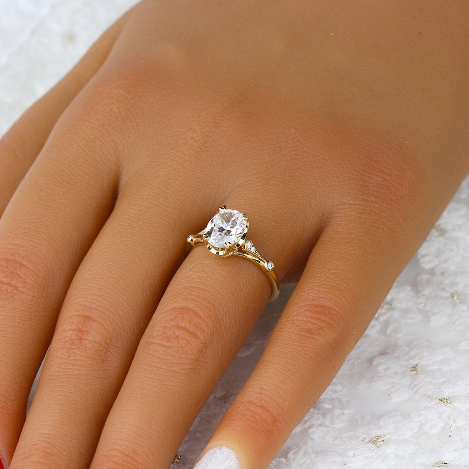 0.08 Carat Diamond Solitaire Engagement Ring for Women - Elegant Wedding Band, Promise Ring, Anniversary Gift for Her - Perfect for Proposals, Valentine's Day & Special Occasions