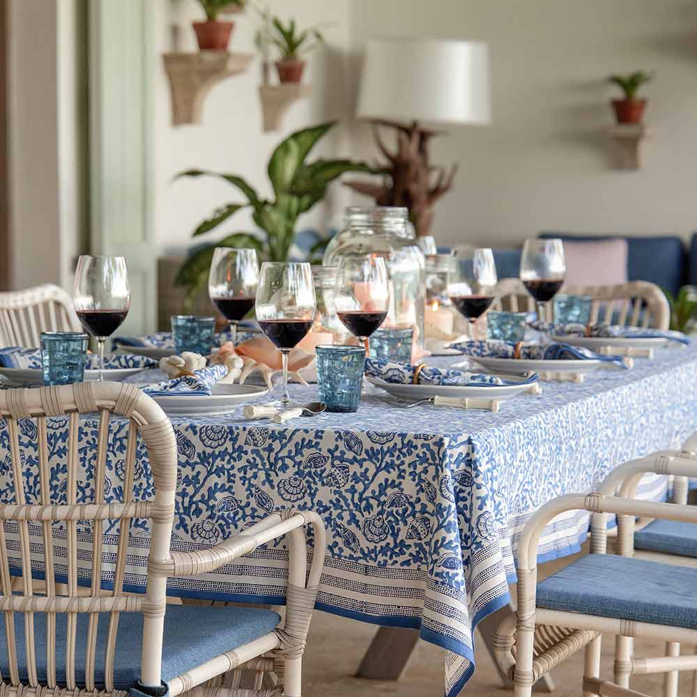 Elegant Coral & Shell Blue Tablecloth - Premium Waterproof Dining Table Cover for Beach Weddings, Outdoor Parties & Home Decor