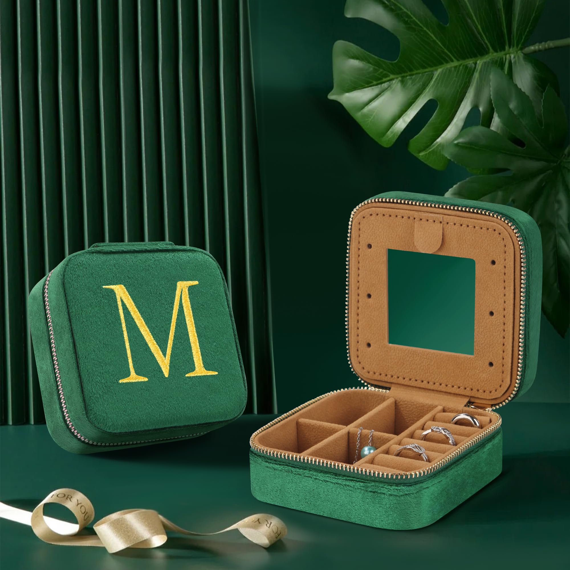 Elegant Green Jewelry Organizer Box for Women - Perfect Birthday, Friendship, Travel, Anniversary, Christmas, Valentine's Day & Graduation Gift Idea - Stylish Storage Solution for Necklaces, Rings & Earrings at Home or On-the-Go