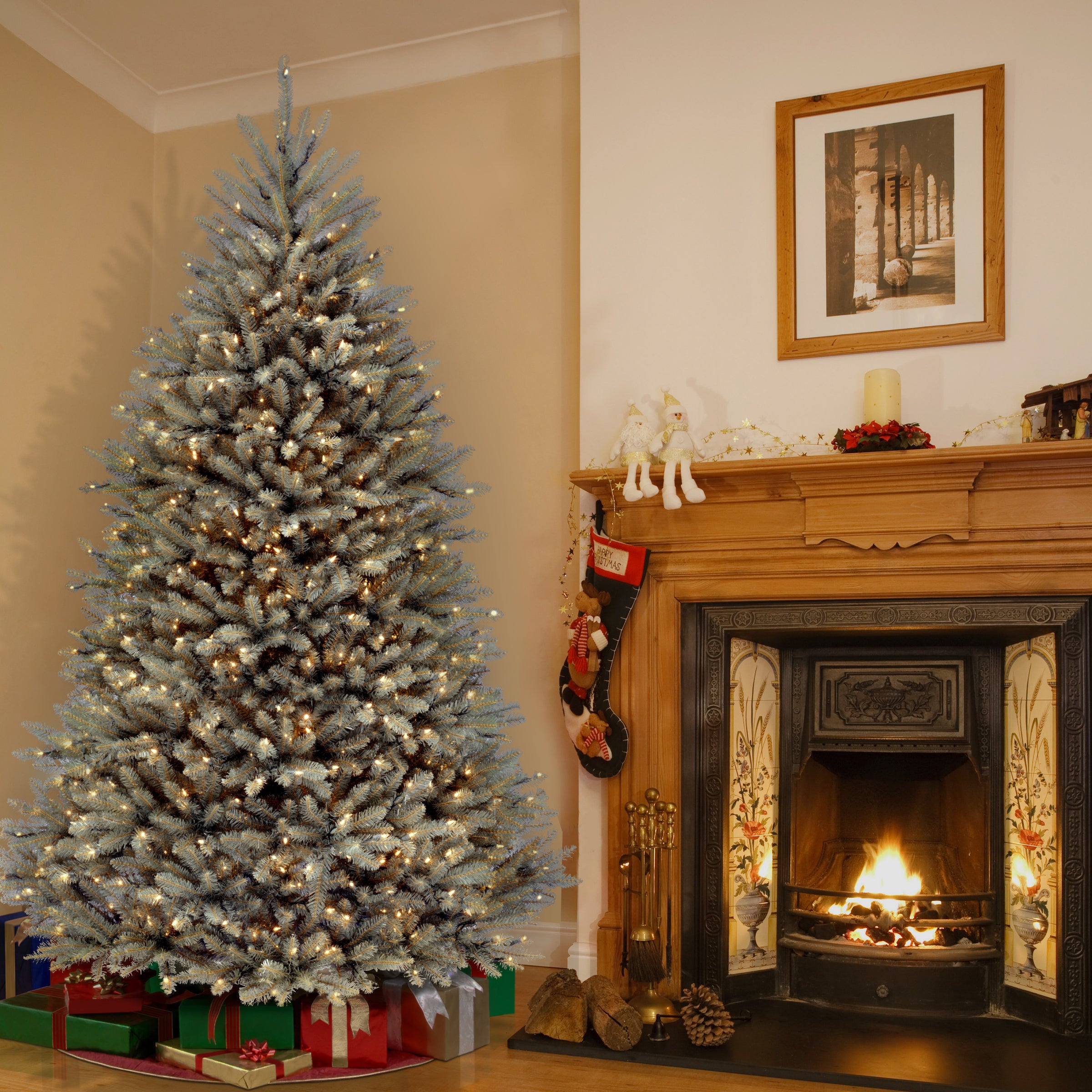 7.5 ft Pre-Lit Dunhill Fir Artificial Christmas Tree with 600 Clear LED Lights - Perfect for Home, Office, and Holiday Decorations