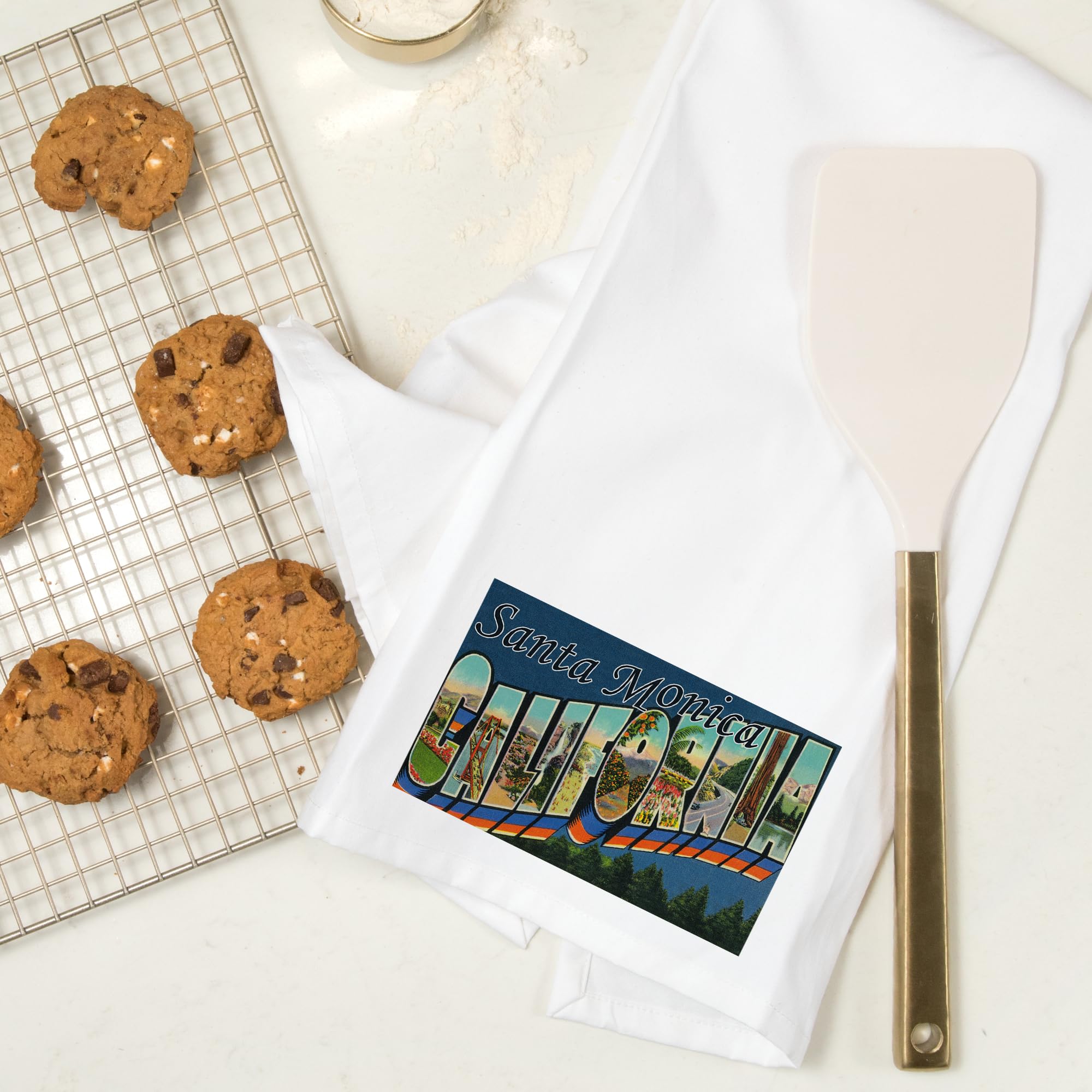 Lantern Press Greetings from Santa Monica California - 100% Cotton Tea Towel & Decorative Hand Towel for Kitchen, Home Decor, Housewarming Gift - Perfect for Cooking, Baking, and Coastal Themed Decor