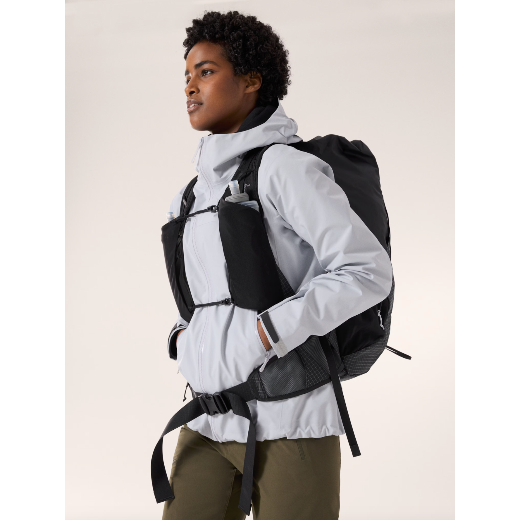 Arc'teryx Women's Beta Jacket - Waterproof & Breathable Hardshell Rain Jacket for Hiking, Skiing & Outdoor Adventures