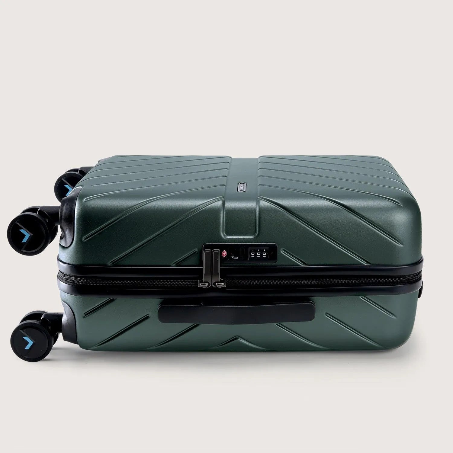 Daren 16-20 Inch Lightweight Hardside Carry On Luggage - Perfect for Air Travel, Business Trips & Weekend Getaways