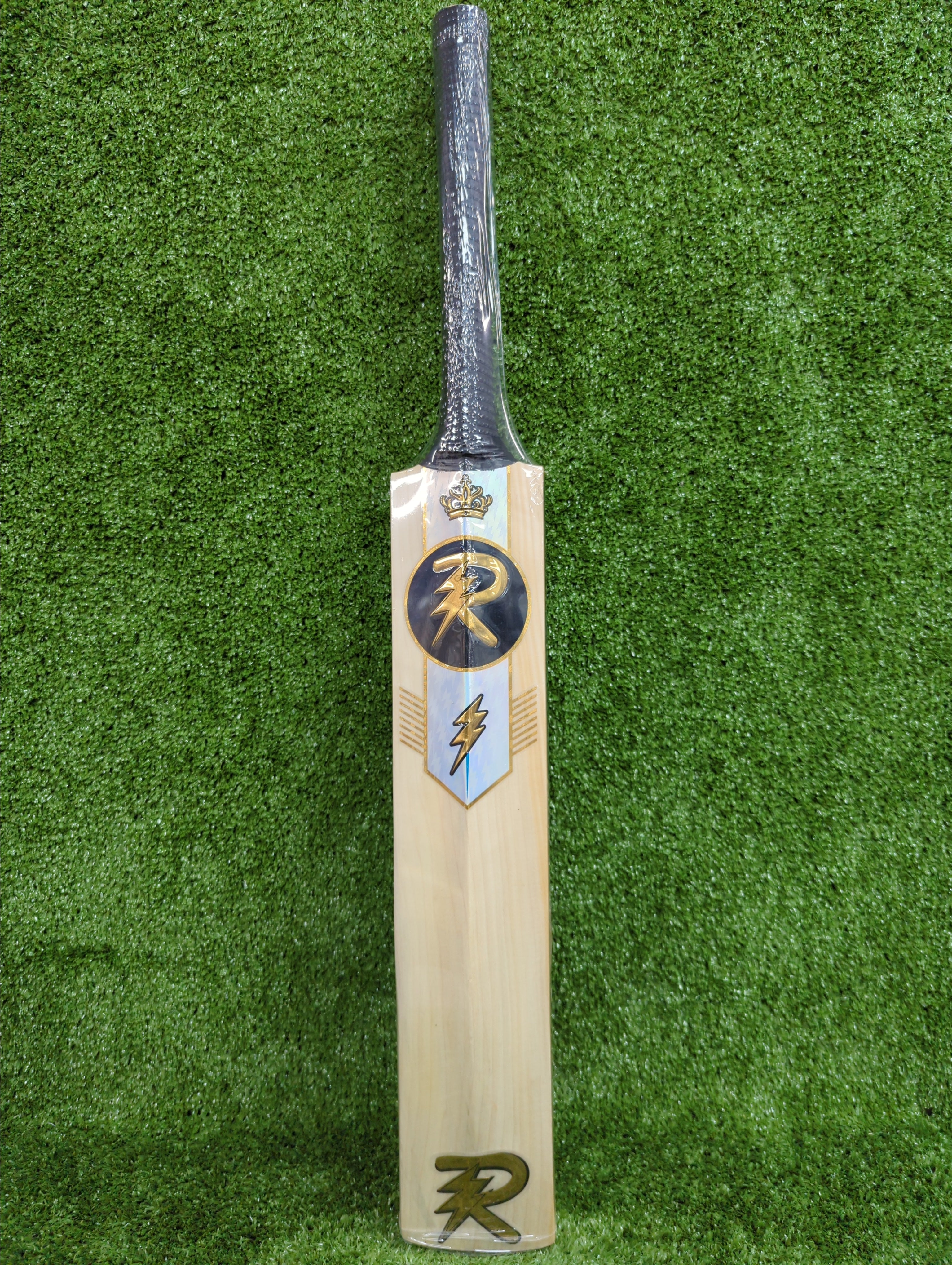 Premium English Willow Cricket Bat for Juniors & Youth - Lightweight & Durable for Training & Matches - Perfect for School, Club, and Competitive Play