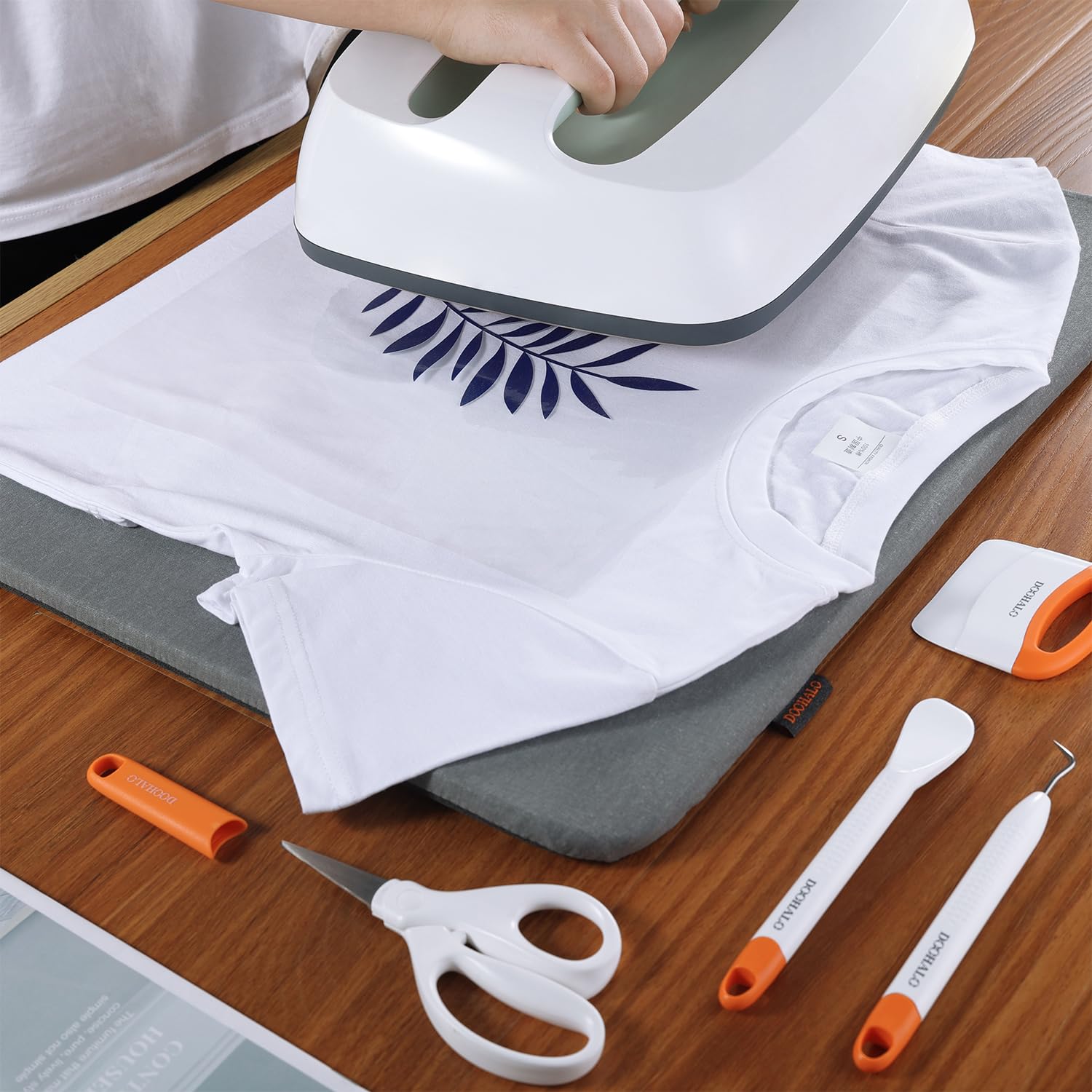 DOOHALO Heat Press Mat for Cricut Easy Press - Insulated Craft Ironing Mat for Power Heat Press Machine - Perfect for HTV Vinyl, T-Shirt Transfers & DIY Craft Projects - Ideal for Home, Small Business & Craft Workshops