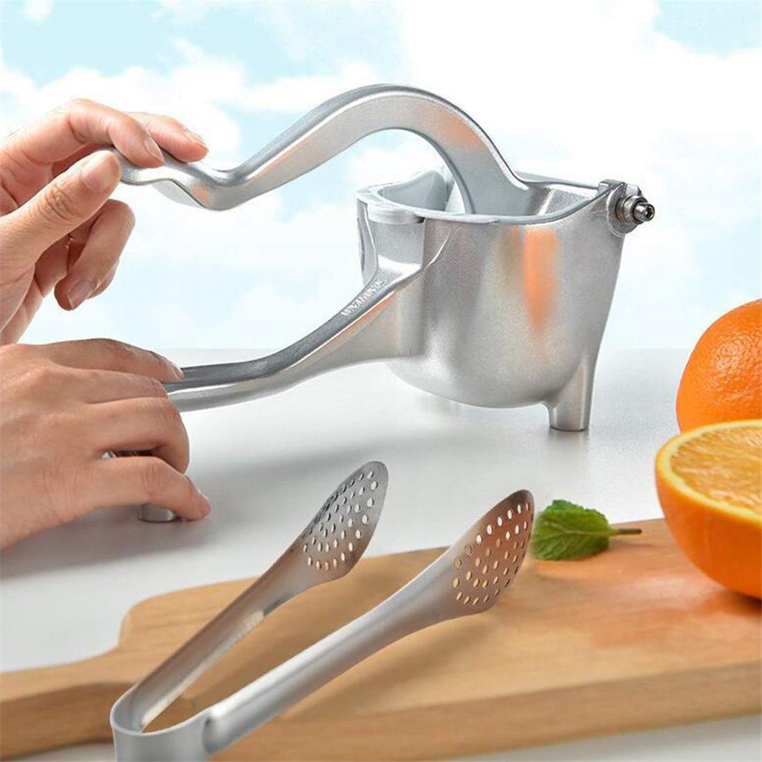 Premium Manual Citrus Juicer - Heavy Duty Aluminum Alloy Hand Press for Lemons, Oranges & Fruits - Easy to Use Kitchen Tool for Fresh Juice, Cocktails & Healthy Drinks