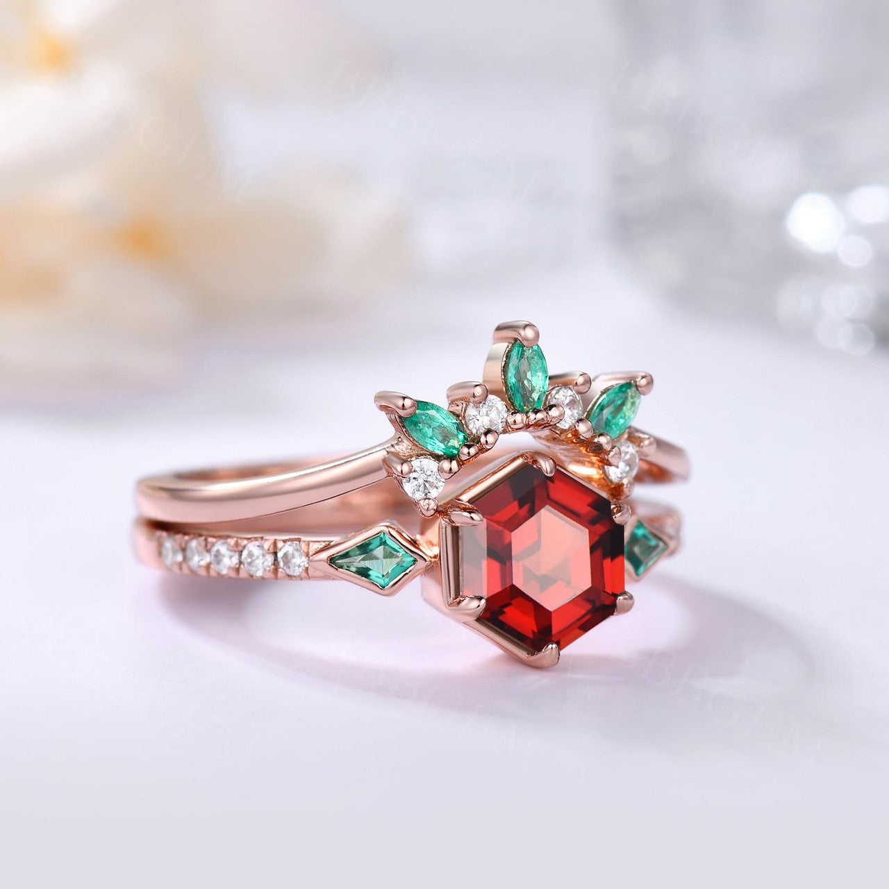 18K Rose Gold Garnet and Emerald Hexagon Engagement Ring Set - Vintage Three Stone Bridal Wedding Ring - Perfect for Proposals, Anniversaries & Romantic Occasions