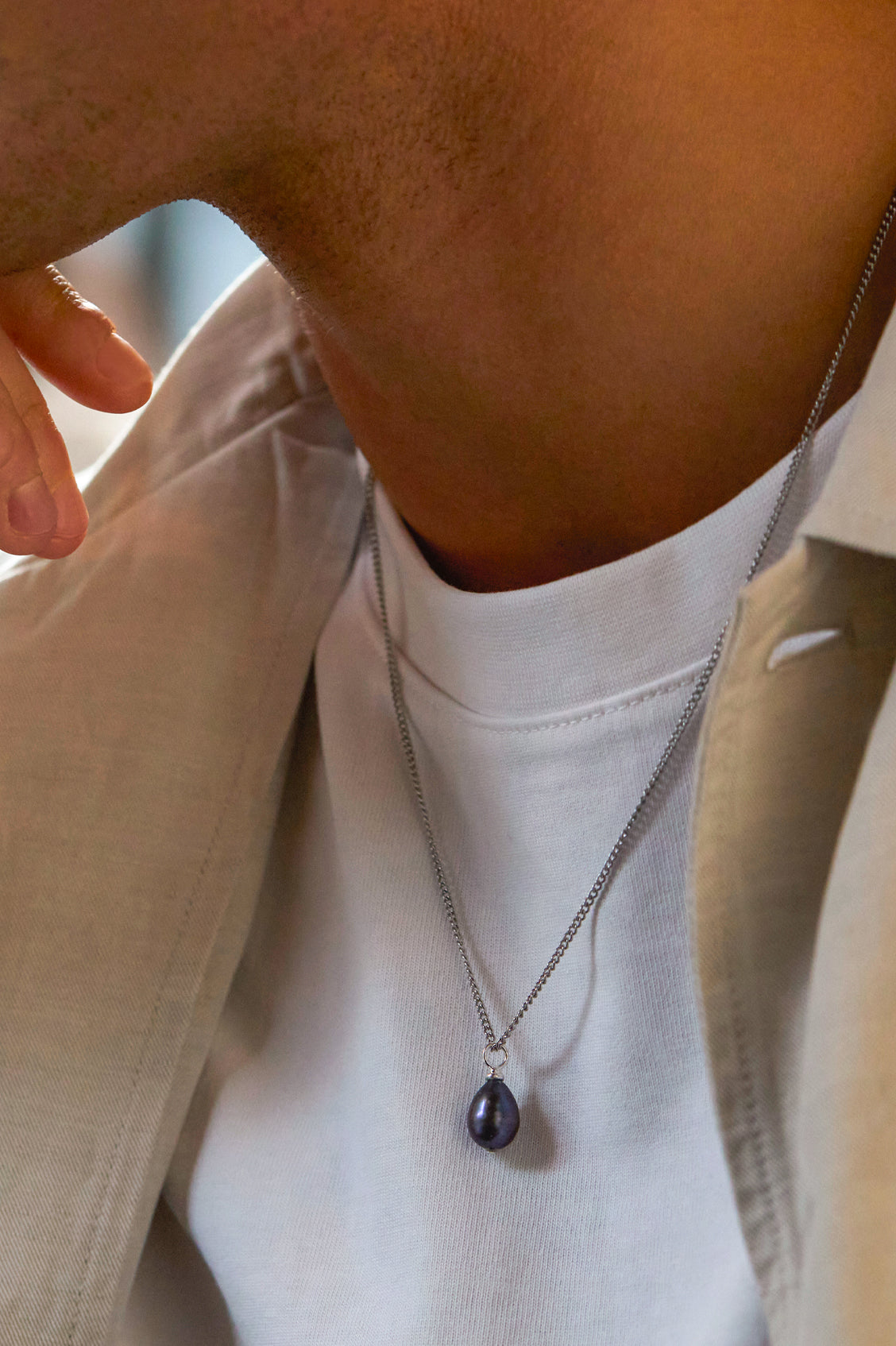 Stylish Men's Curb Chain Necklace with Blue Pearl Accent - Perfect for Casual Wear, Date Nights & Special Occasions