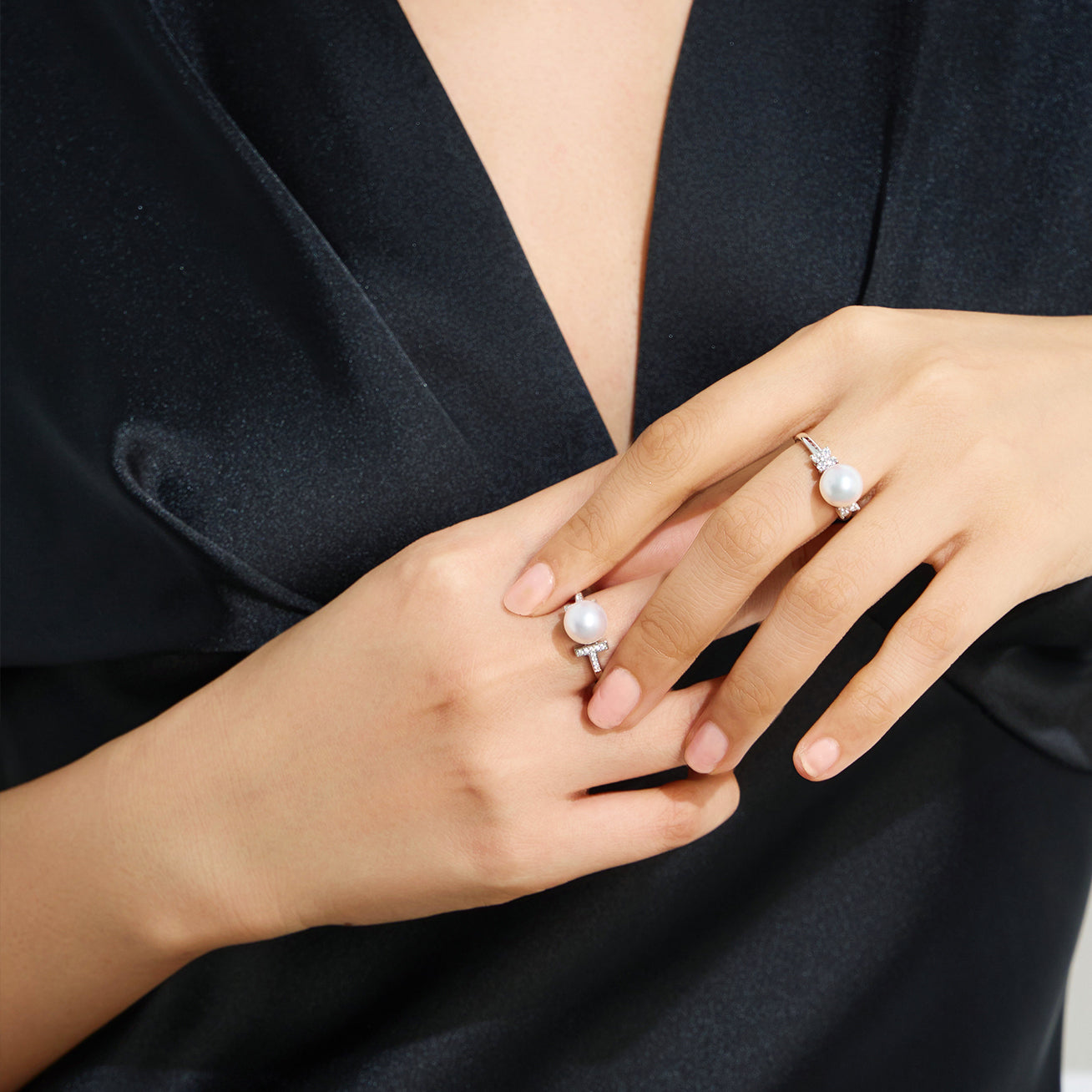 18K Solid Gold Diamond & Top Grade Freshwater Pearl Ring for Women - KR00117 | Elegant Jewelry Gift for Anniversary, Wedding, or Special Occasion
