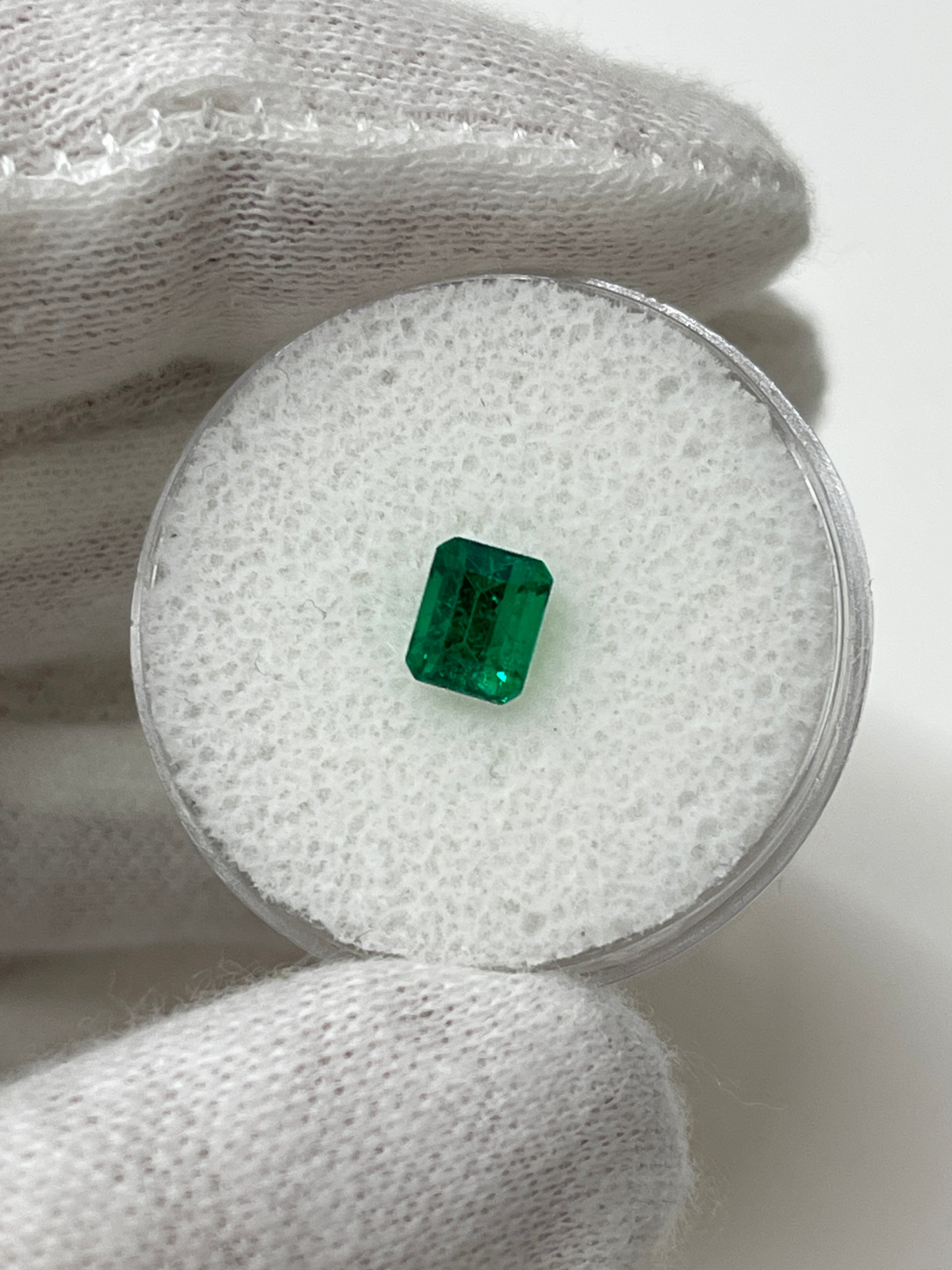 0.85 Carat AAA+ Colombian Loose Emerald Gemstone - 5.8x4.7mm Emerald Cut for Jewelry Making, Engagement Rings & Luxury Gifts