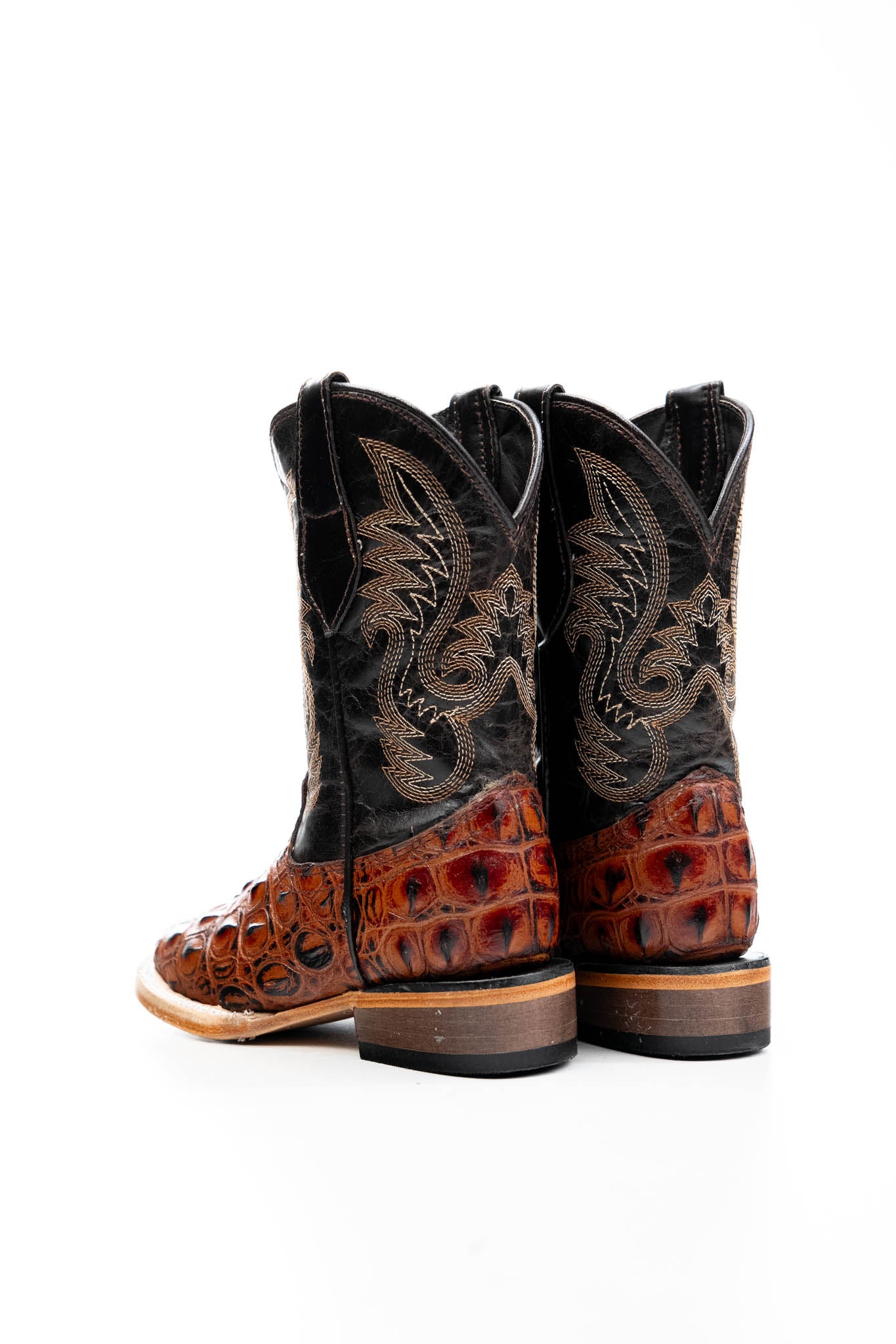 Little Kids Caiman Hornback Pro Rodeo Boots - Western Style Cowboy Boots for Boys & Girls | Perfect for Rodeo, Horse Riding & Country Fashion